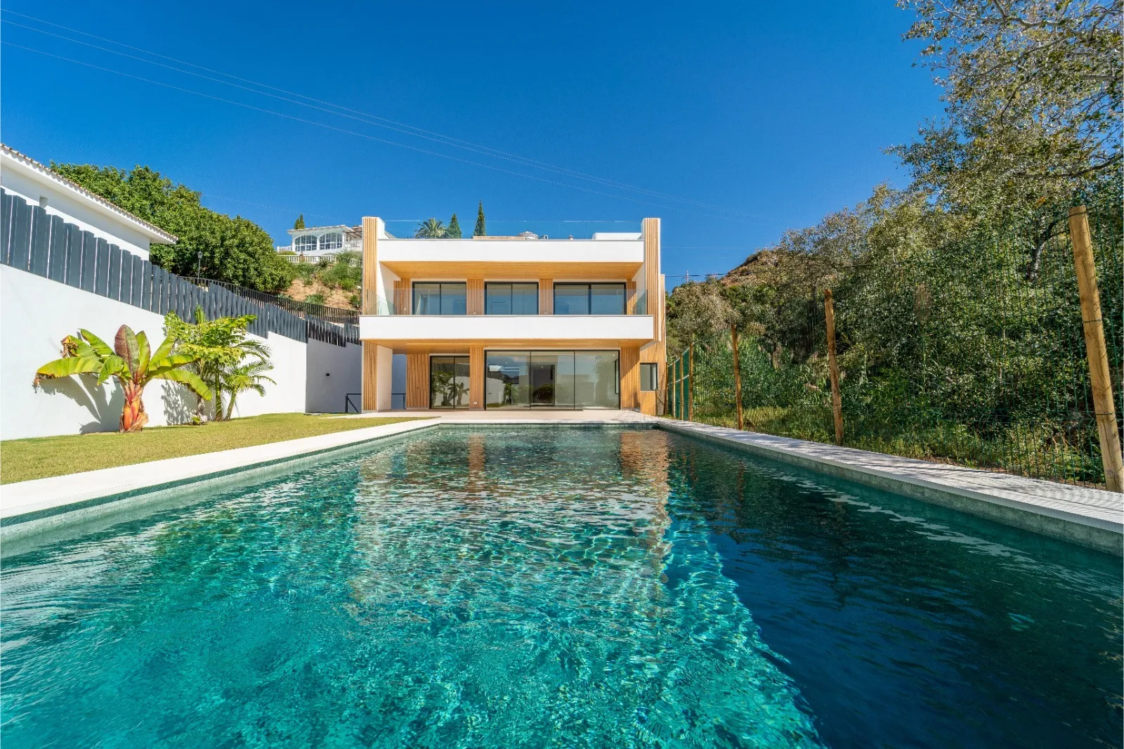 Villa a la venta de 5 dormitorios en Benalmadena Costa