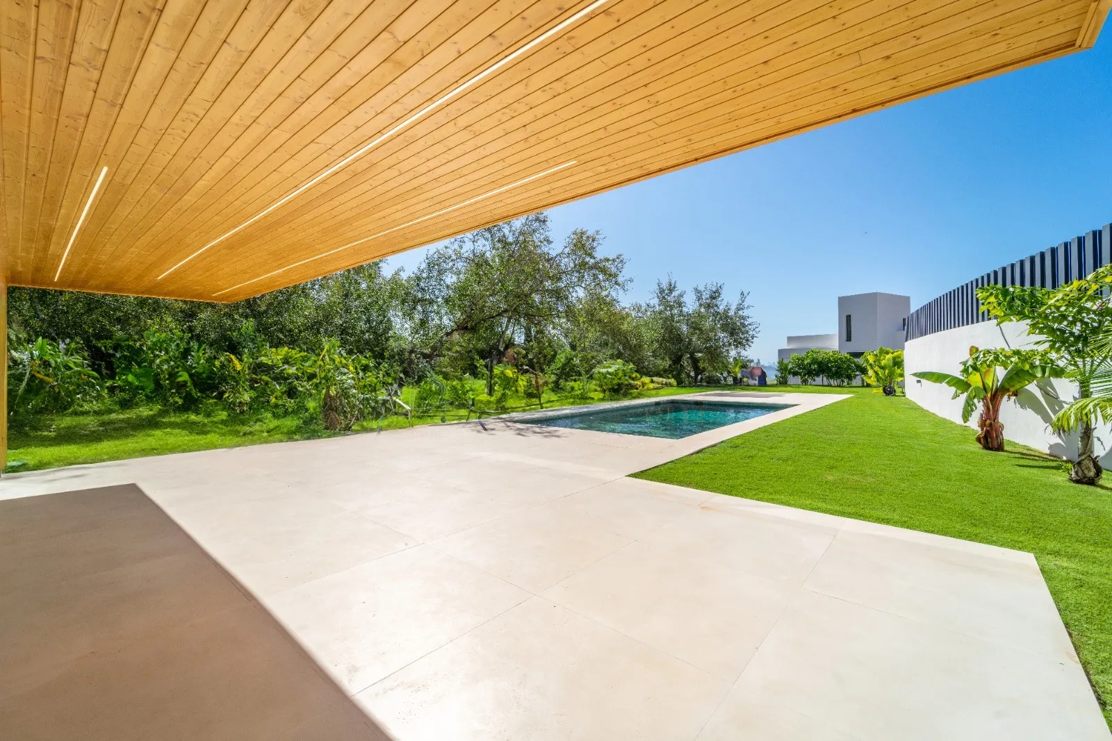 Villa a la venta de 5 dormitorios en Benalmadena Costa