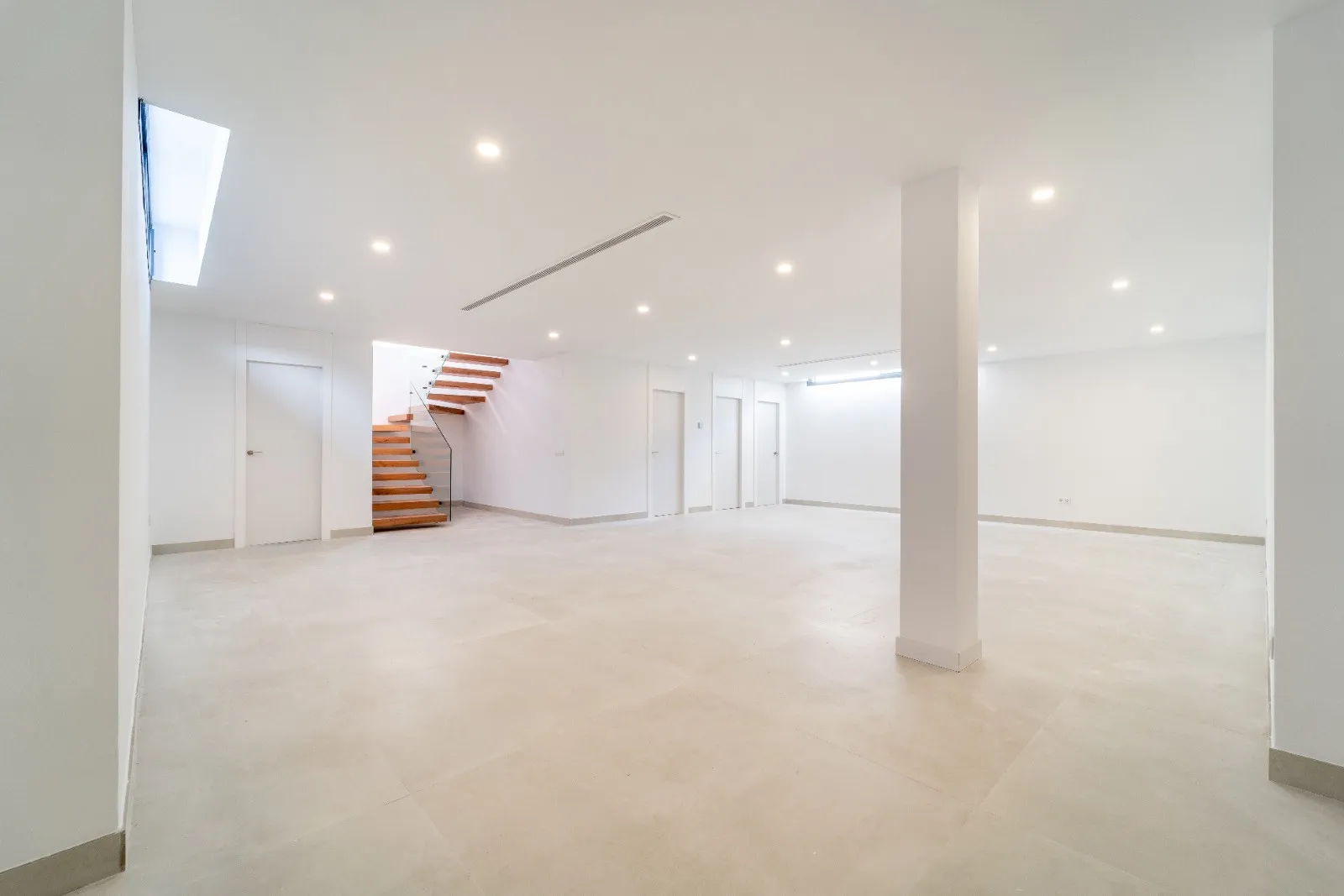 Villa a la venta de 5 dormitorios en Benalmadena Costa