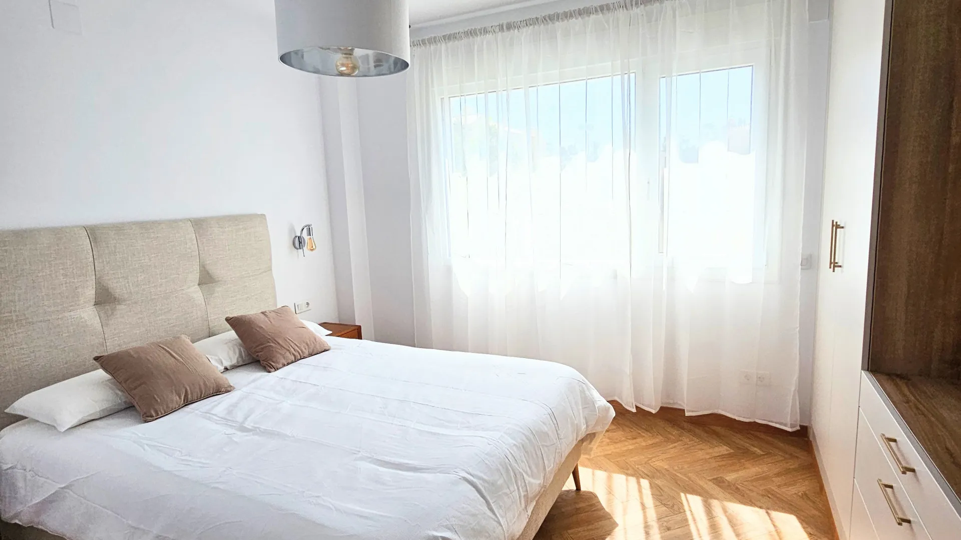 For sale villa with 5 bedrooms in Cala de Mijas