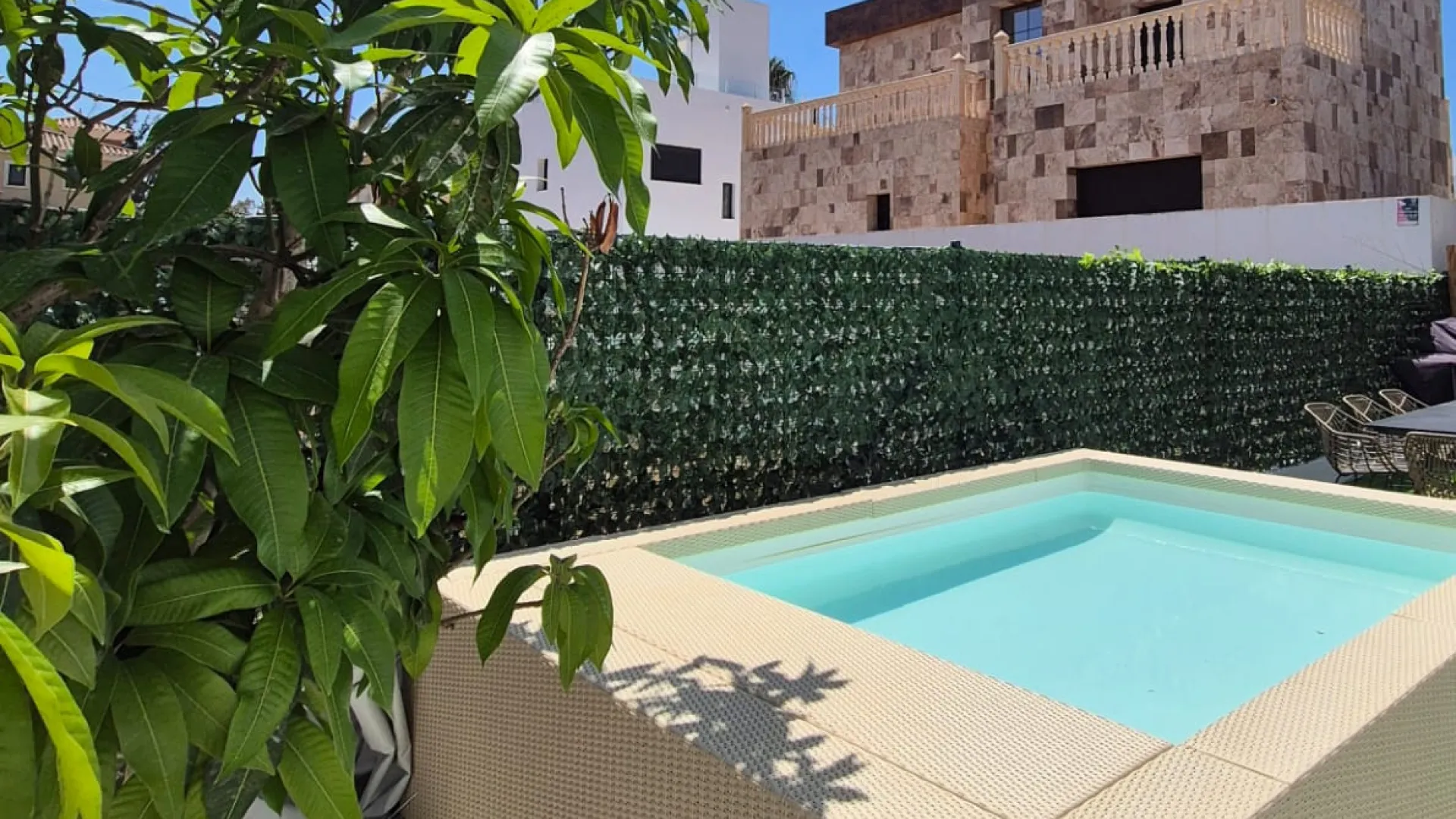 For sale villa with 5 bedrooms in Cala de Mijas