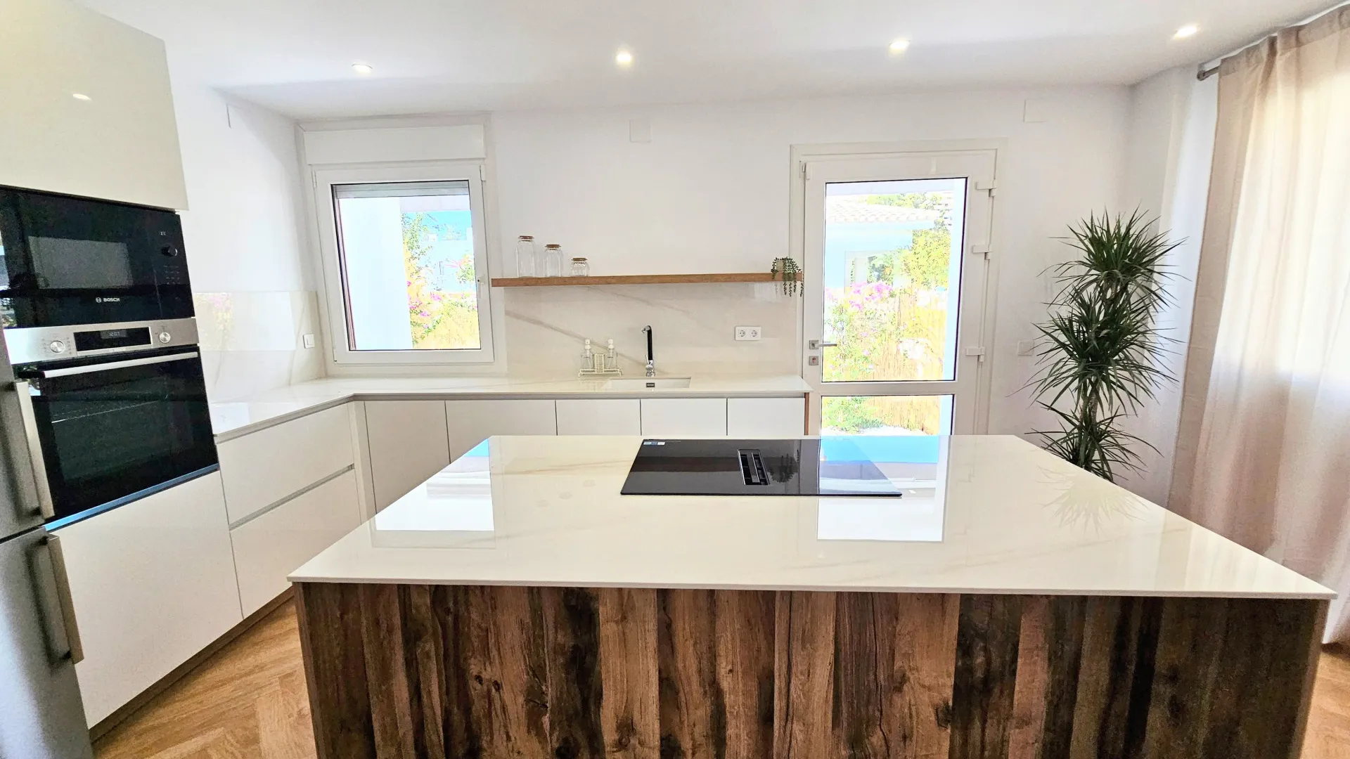 For sale villa with 5 bedrooms in Cala de Mijas