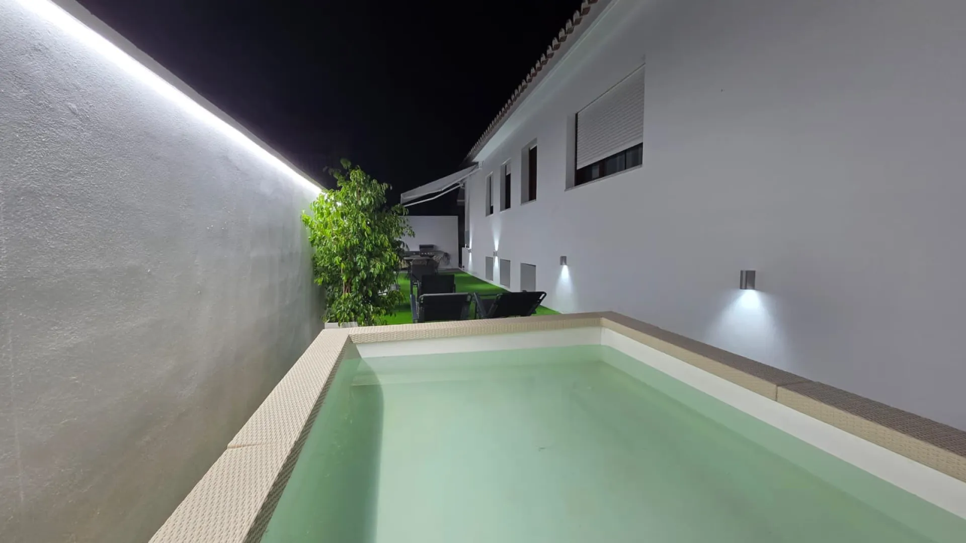 For sale villa with 5 bedrooms in Cala de Mijas