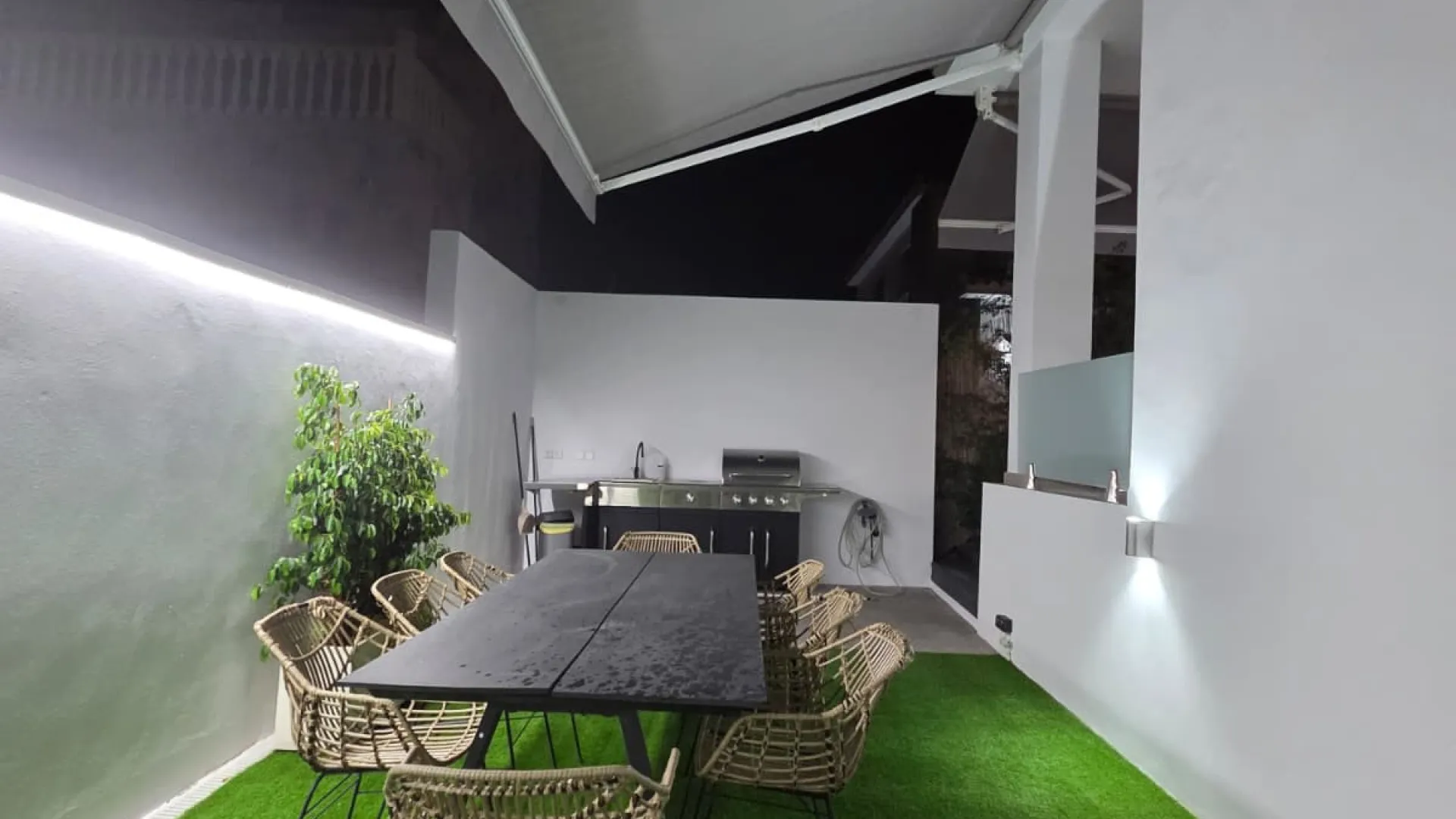 For sale villa with 5 bedrooms in Cala de Mijas