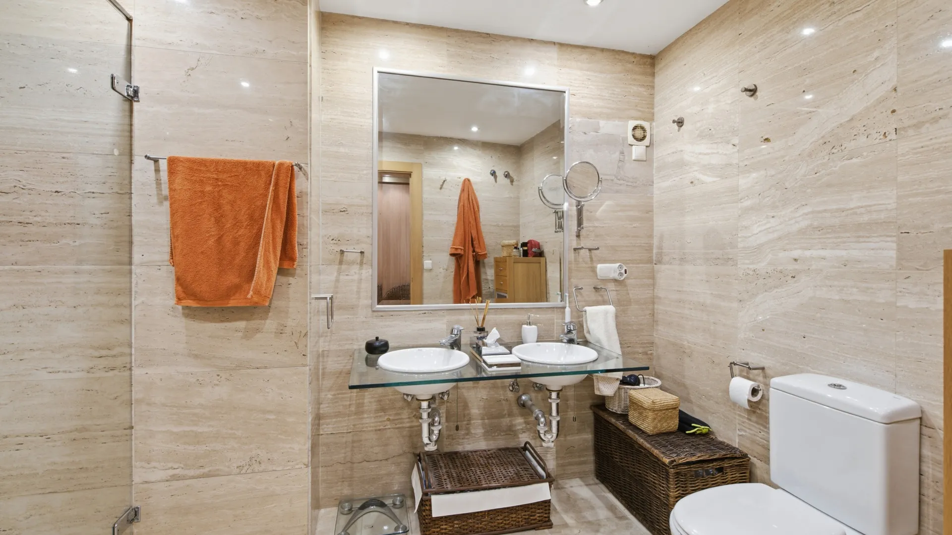 For sale ground floor apartment in Las Nayades