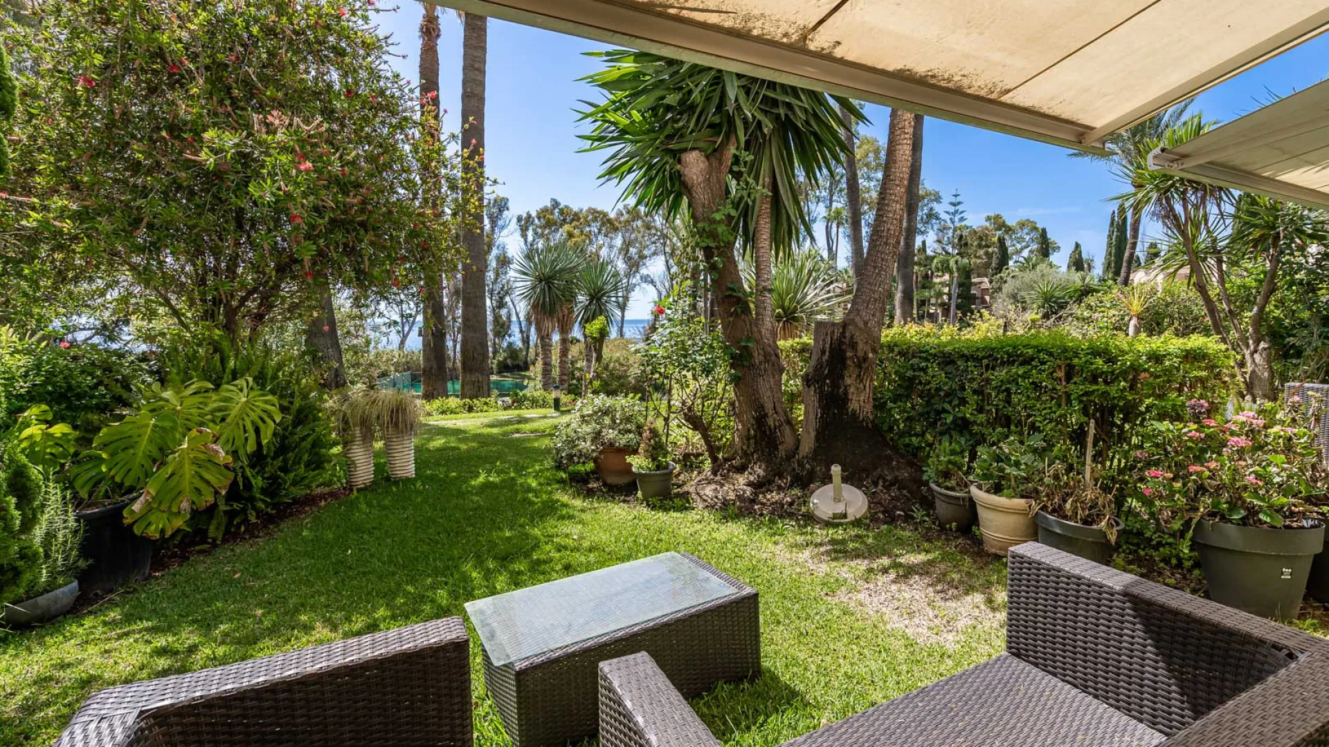 Buy town house in El Velerin with 5 bedrooms