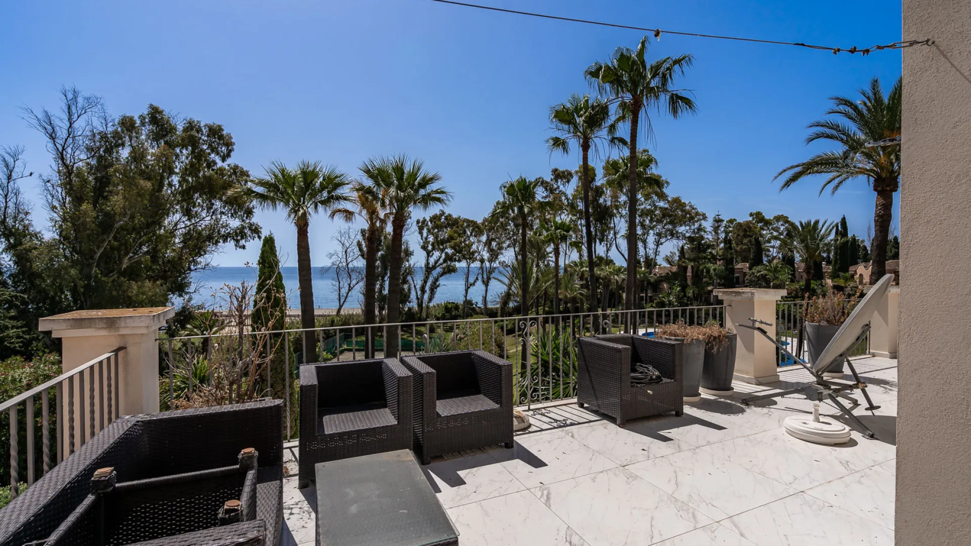 Buy town house in El Velerin with 5 bedrooms