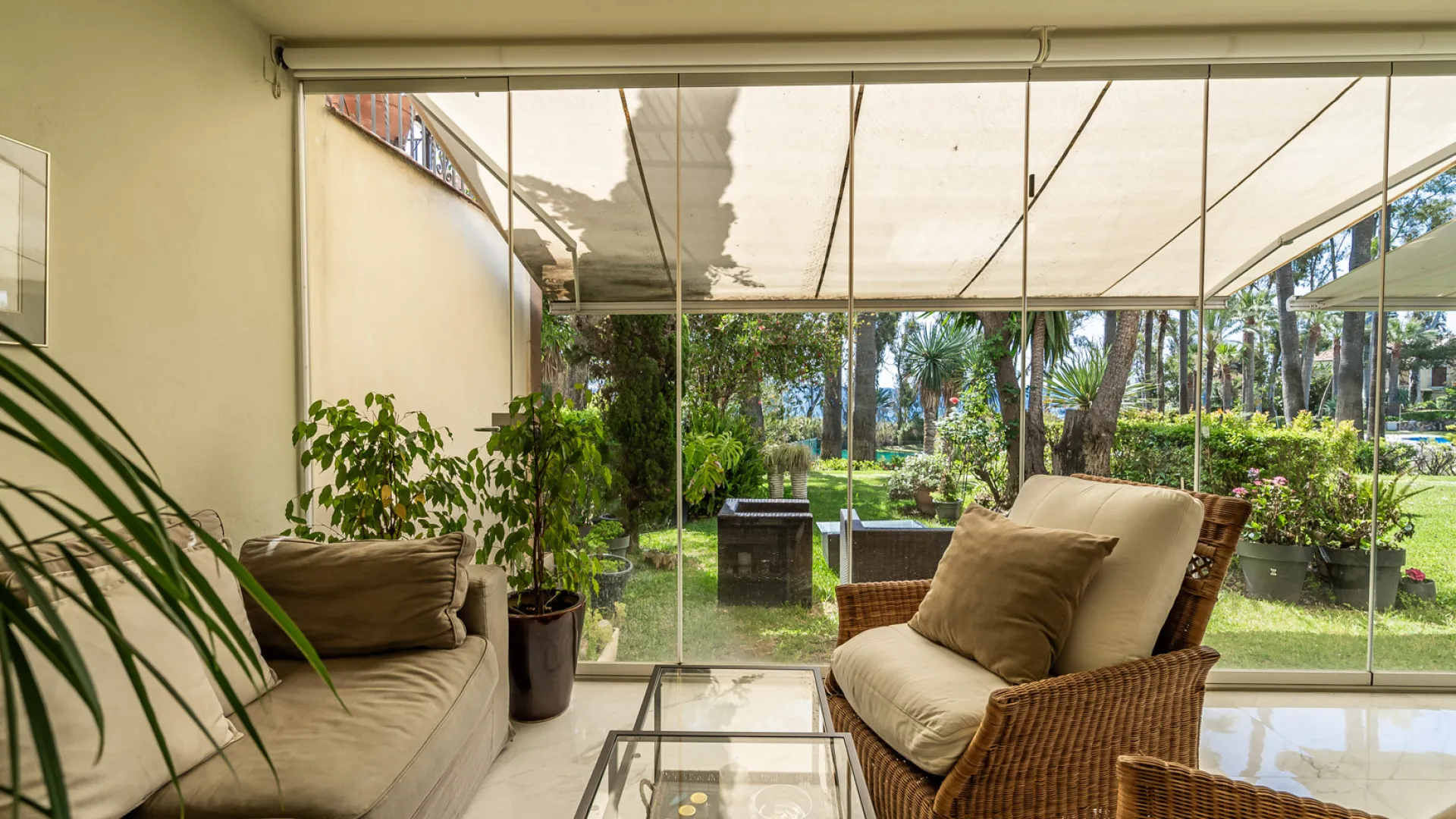 Buy town house in El Velerin with 5 bedrooms