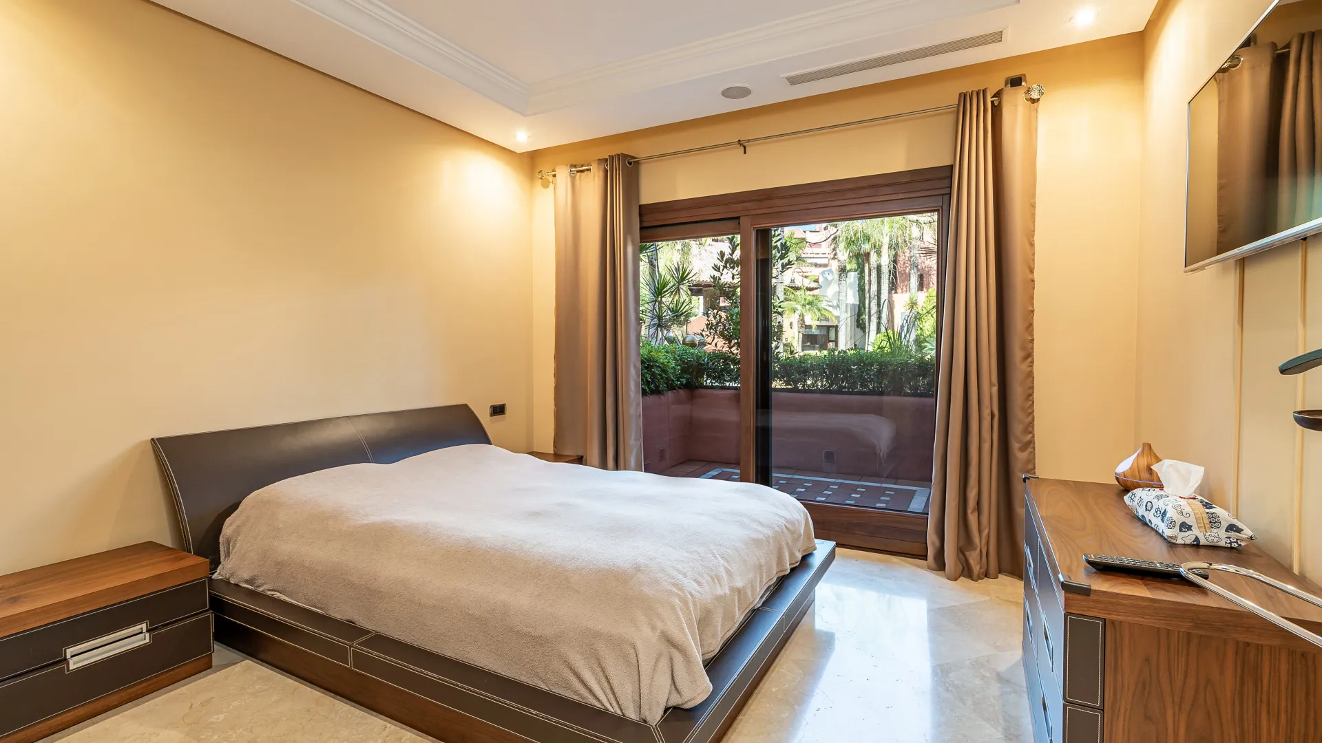 For sale Torre Bermeja 3 bedrooms ground floor apartment
