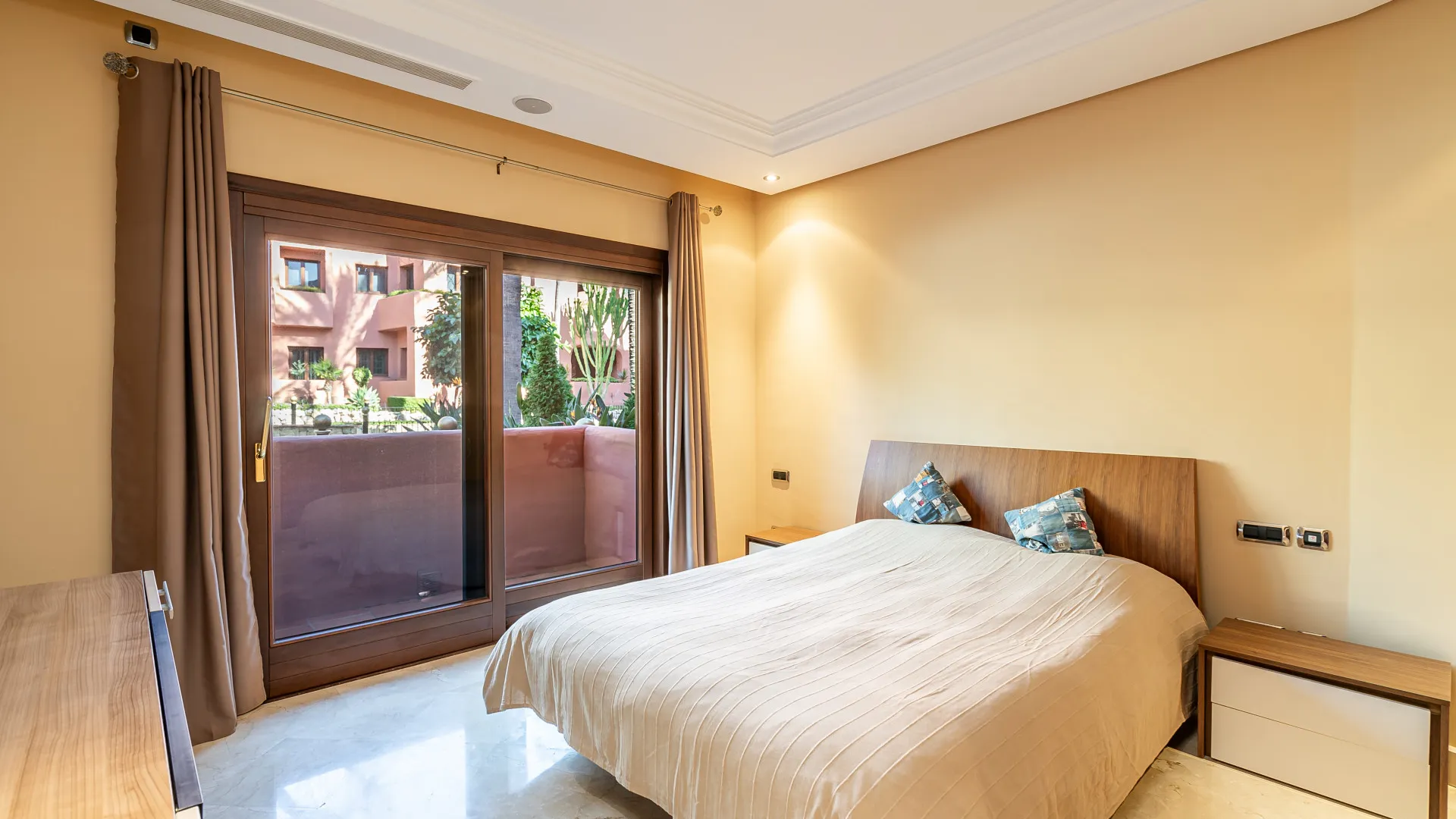 For sale Torre Bermeja 3 bedrooms ground floor apartment