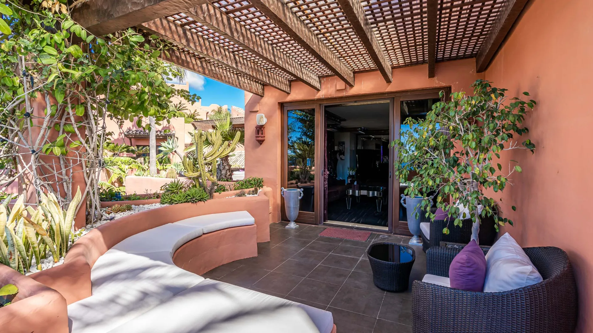 Se vende triplex en Torre Bermeja