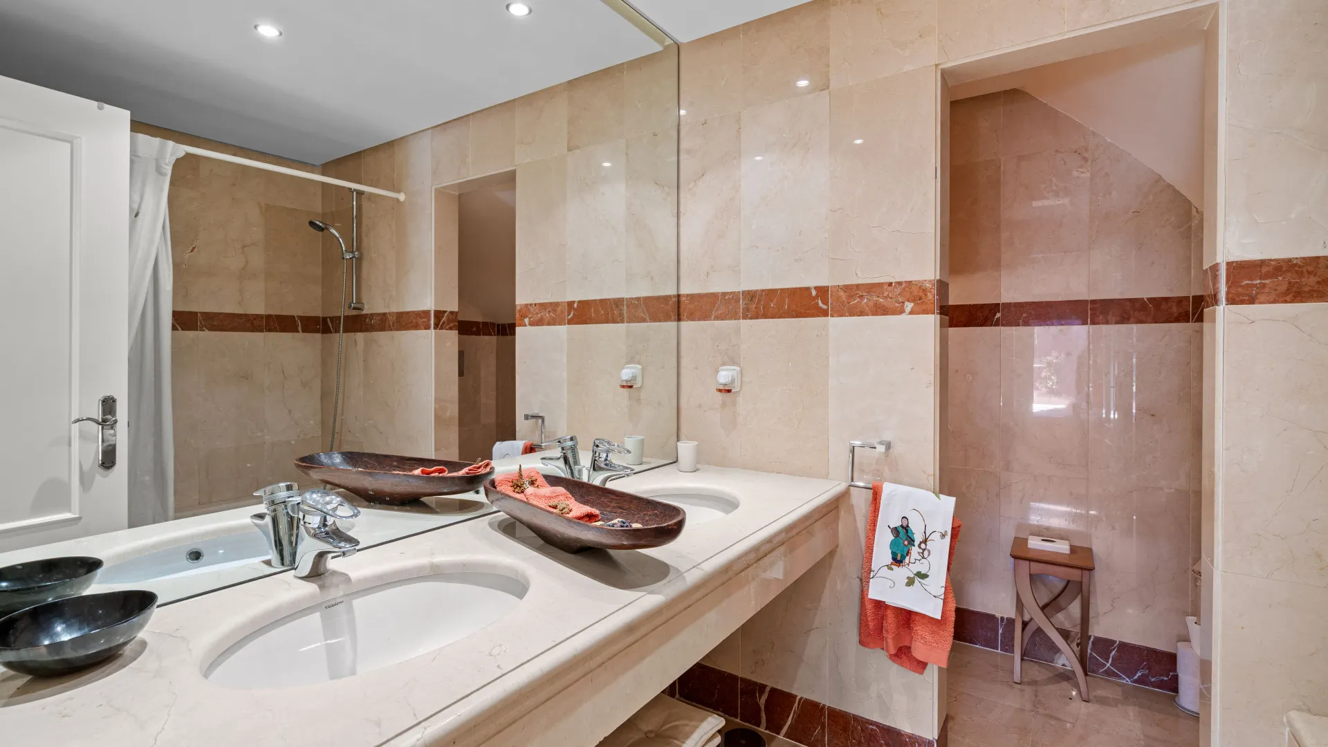 3 bedrooms duplex penthouse for sale in Menara Beach