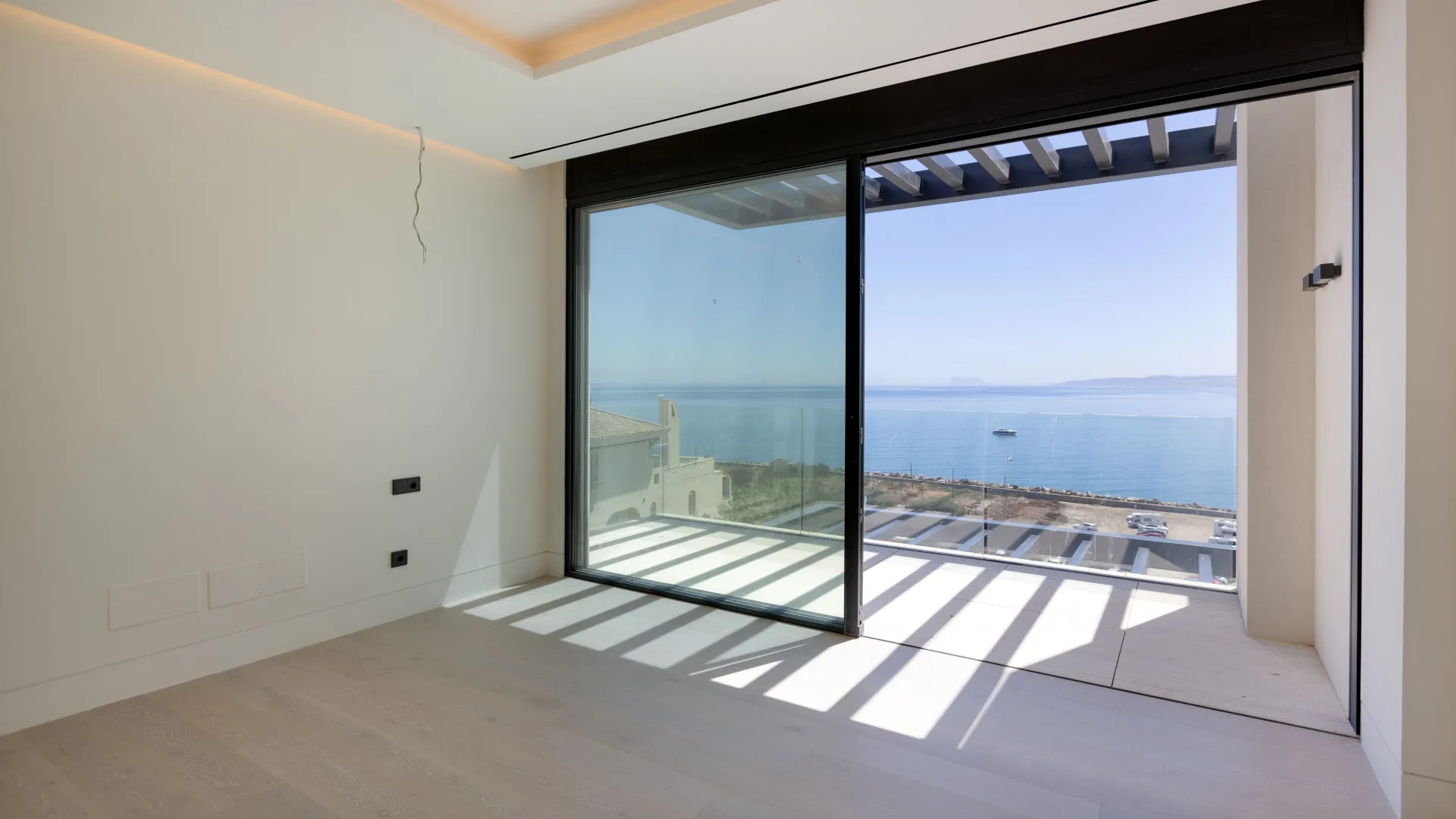 Estepona Puerto, Ático de 3 dormitorios en venta