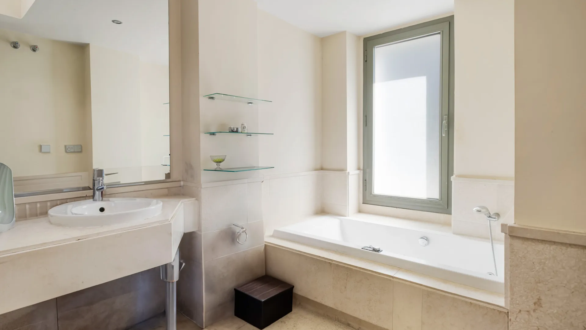Atico duplex con 3 dormitorios en venta en Tee 5
