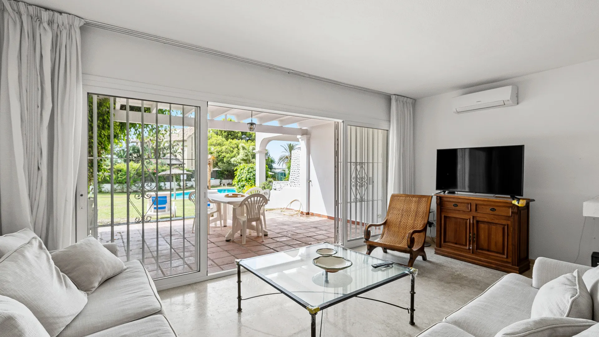 Town house for sale in Costabella with 3 bedrooms