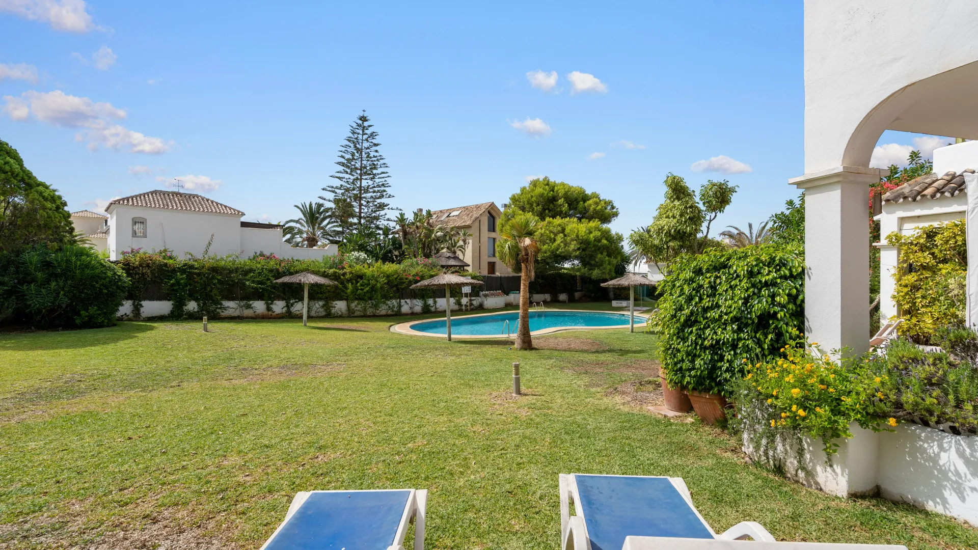 Town house for sale in Costabella with 3 bedrooms