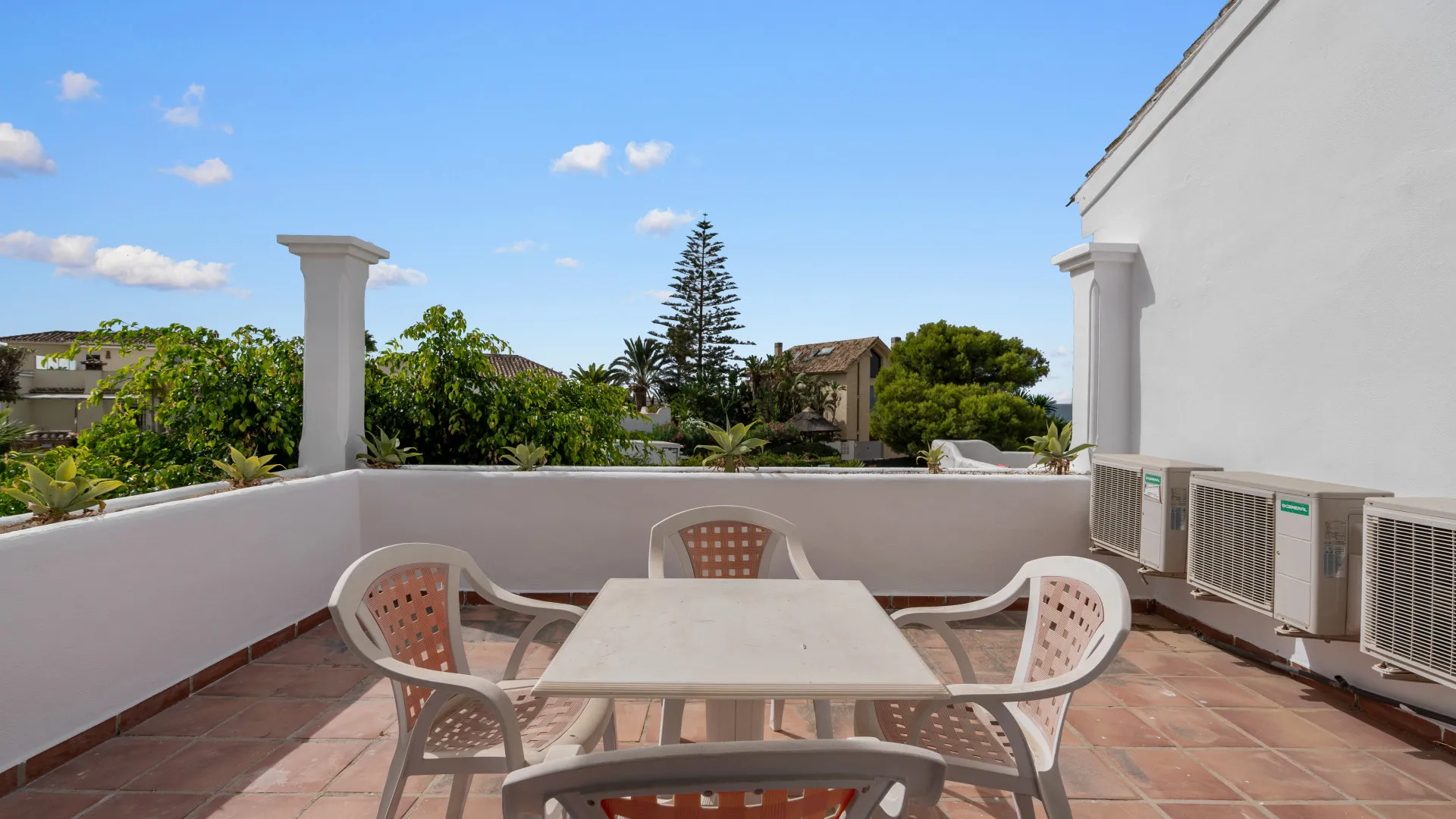Town house for sale in Costabella with 3 bedrooms