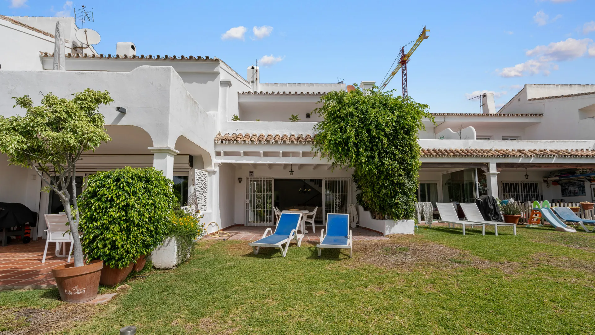 Town house for sale in Costabella with 3 bedrooms