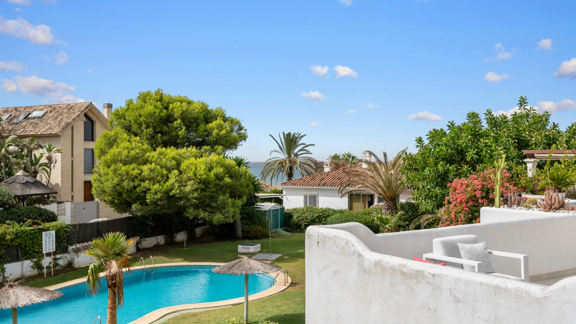 Town house for sale in Costabella with 3 bedrooms