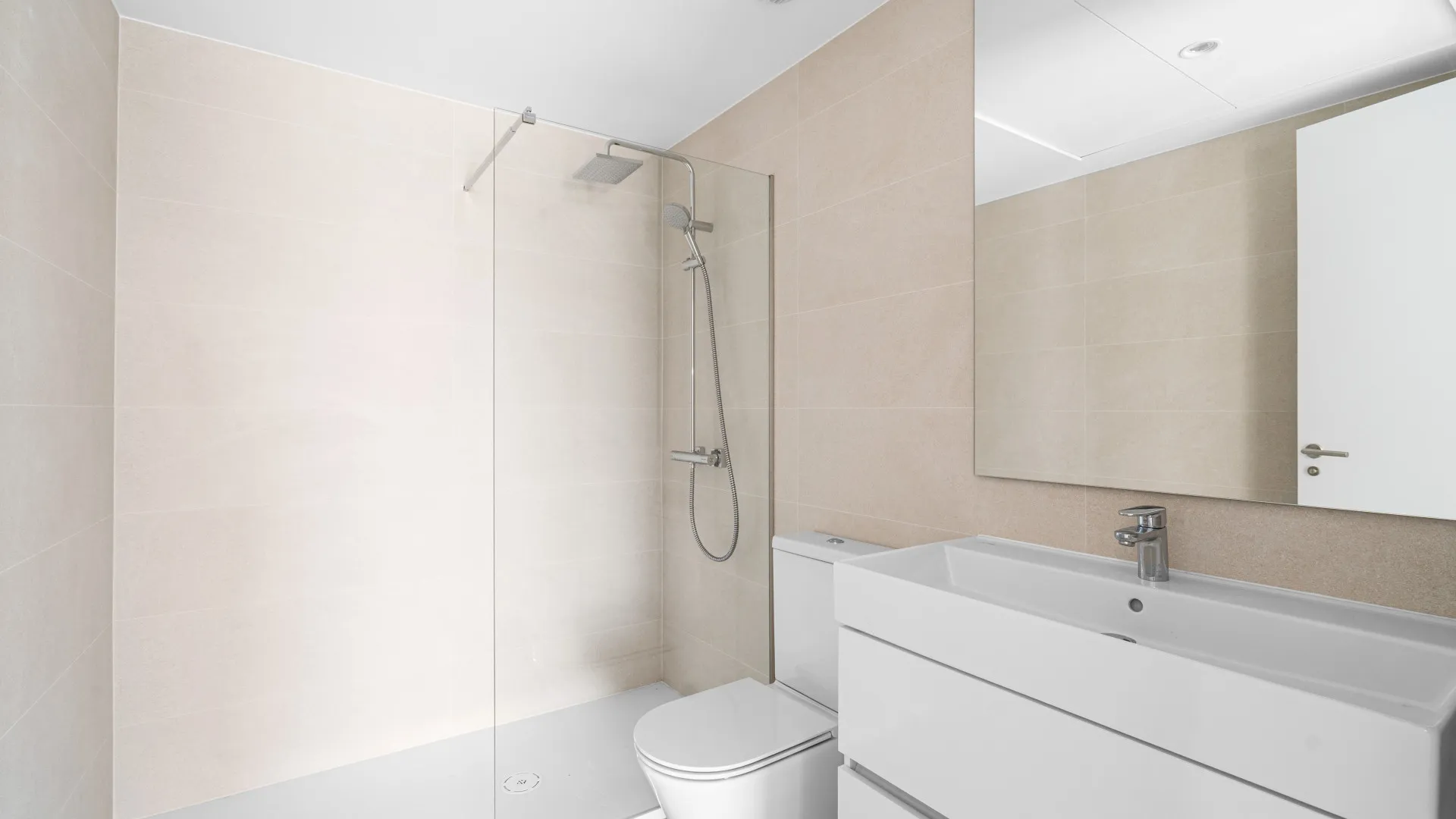 For sale apartment with 2 bedrooms in Selwo