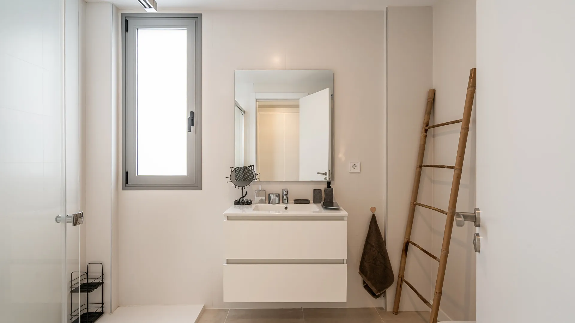Comprar apartamento planta baja de 2 dormitorios en Vanian Green Village
