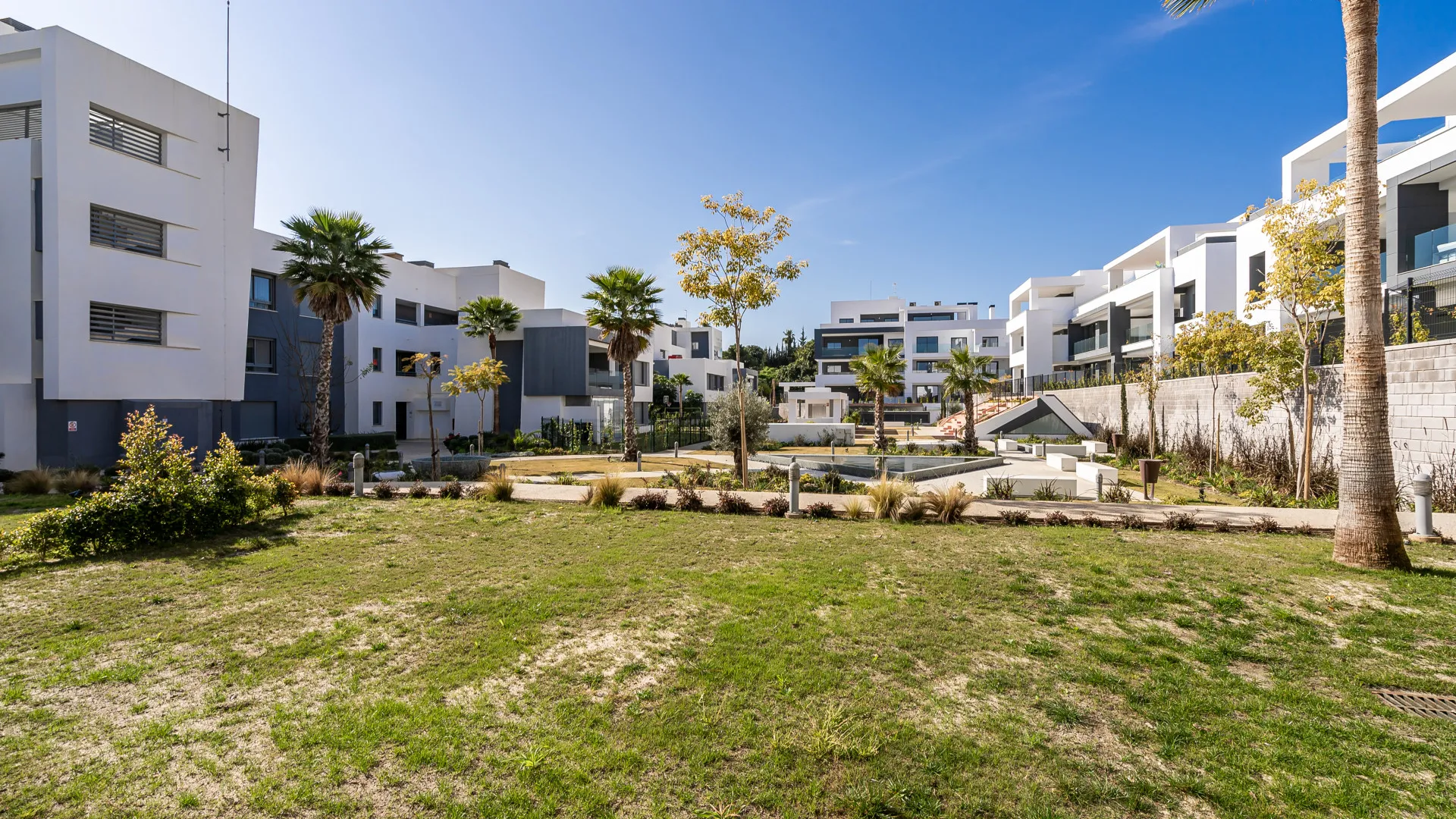 Comprar apartamento planta baja de 2 dormitorios en Vanian Green Village