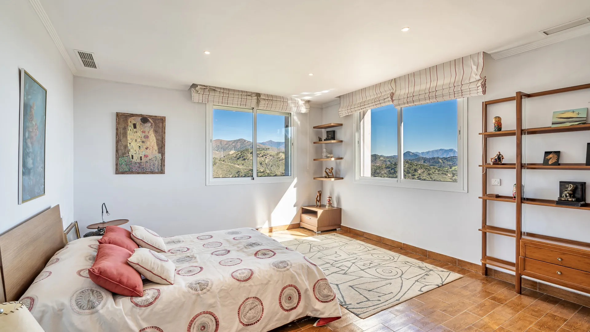 Villa en venta en Forest Hills