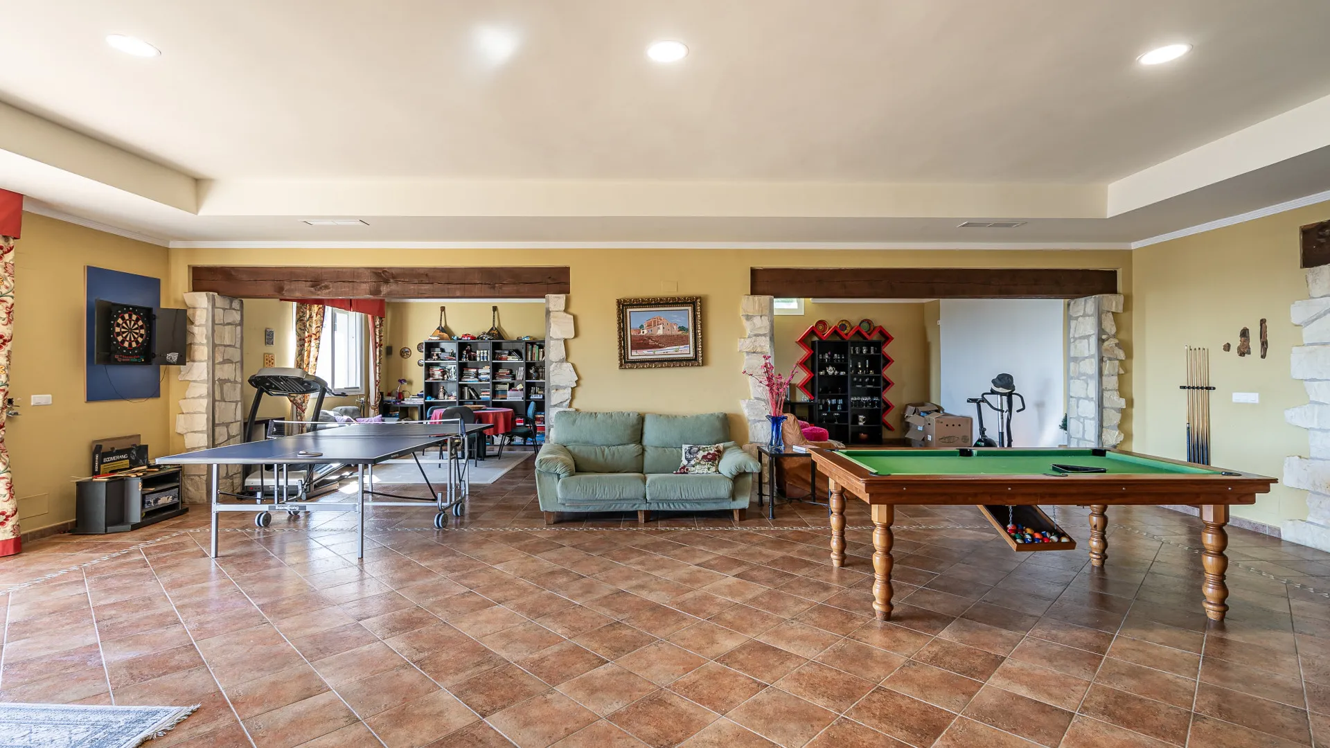 Villa en venta en Forest Hills