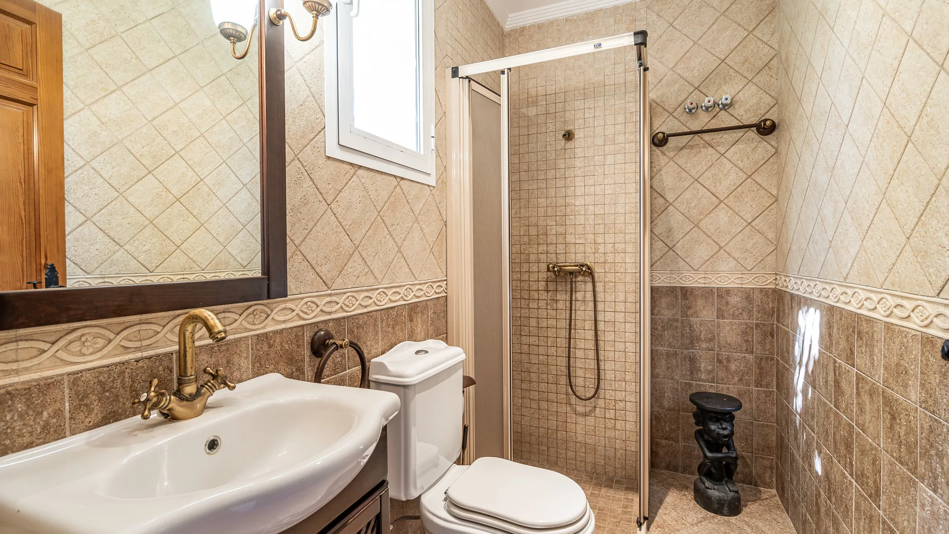 Villa en venta en Forest Hills