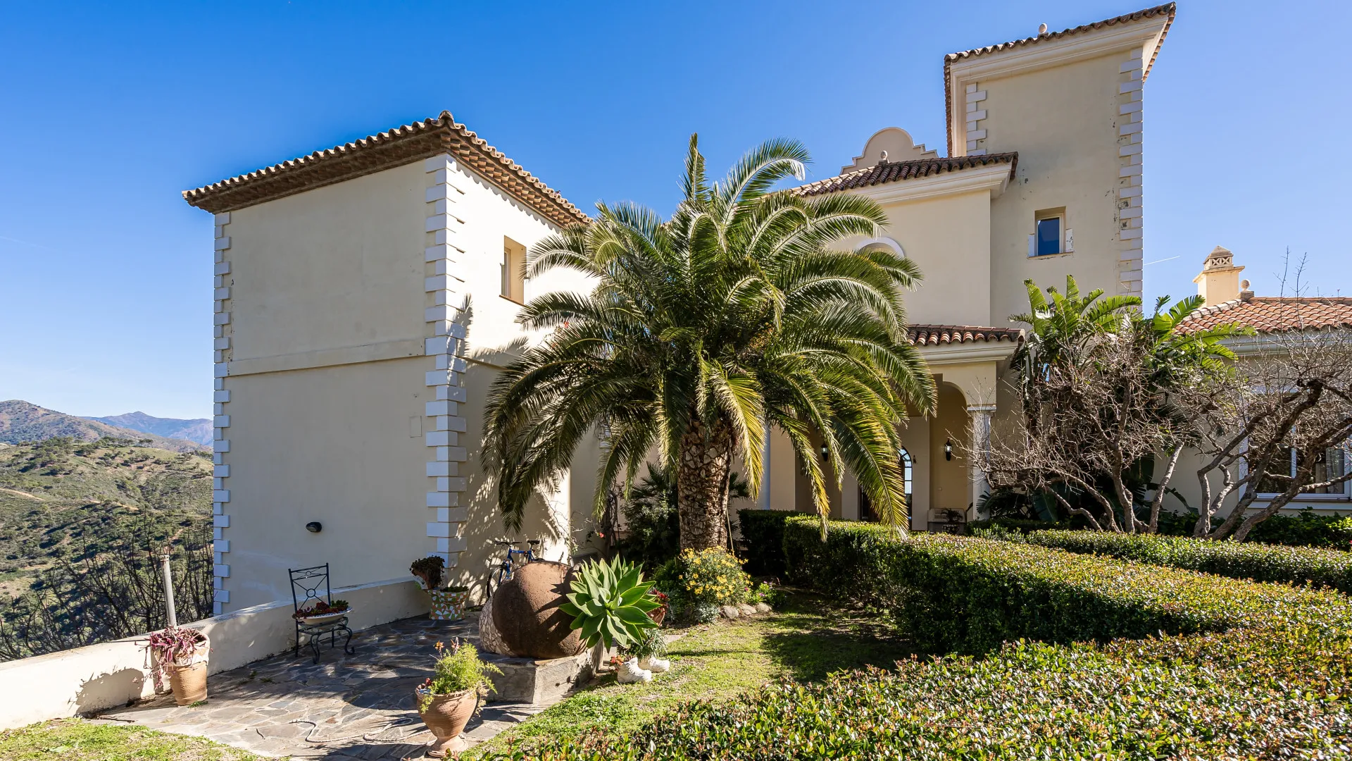 Villa en venta en Forest Hills