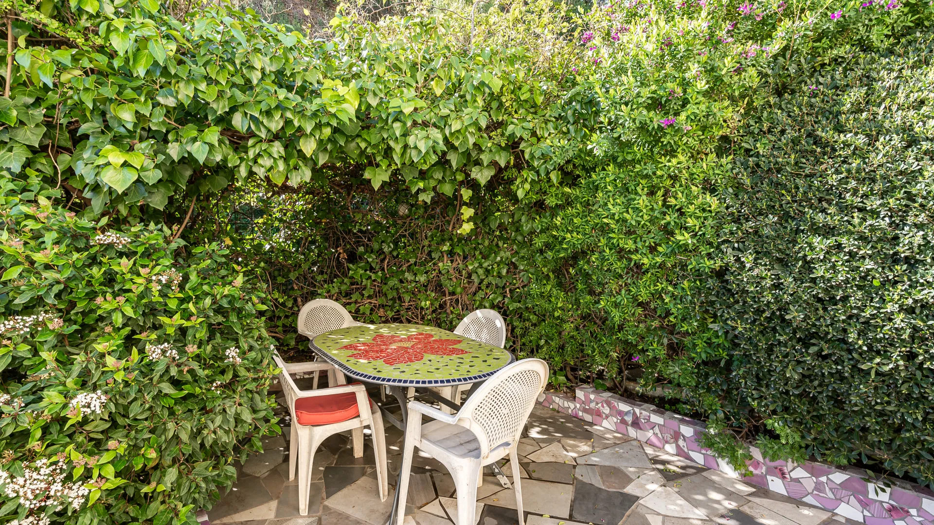 Villa en venta en Forest Hills