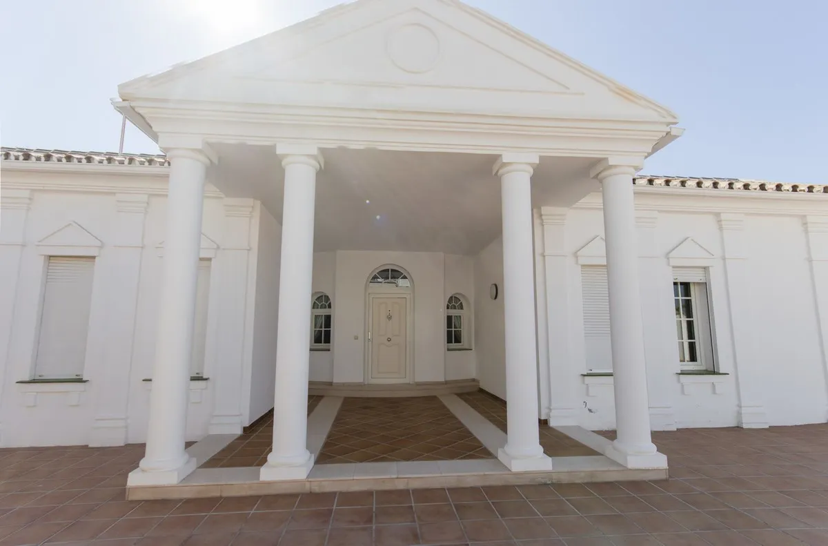 6 bedrooms Torrequebrada villa for sale