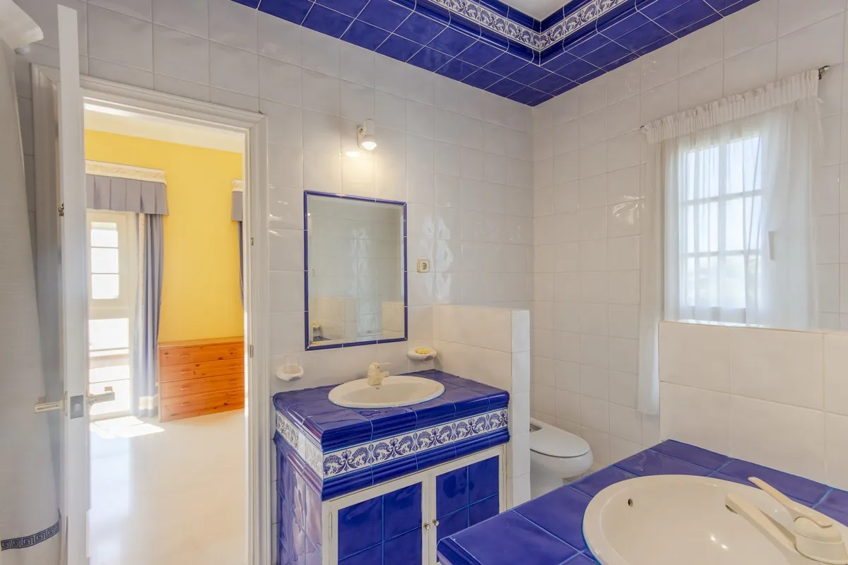 6 bedrooms Torrequebrada villa for sale