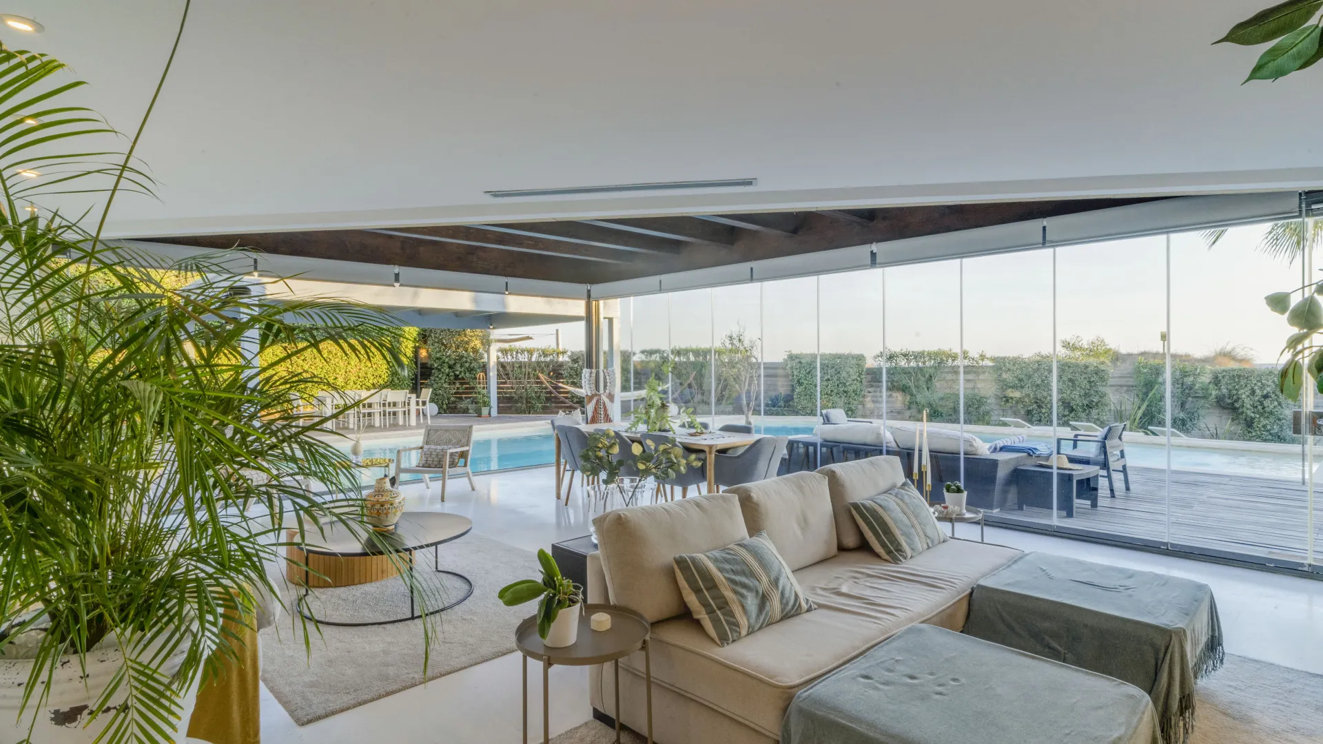 Se vende villa en Alicate Playa