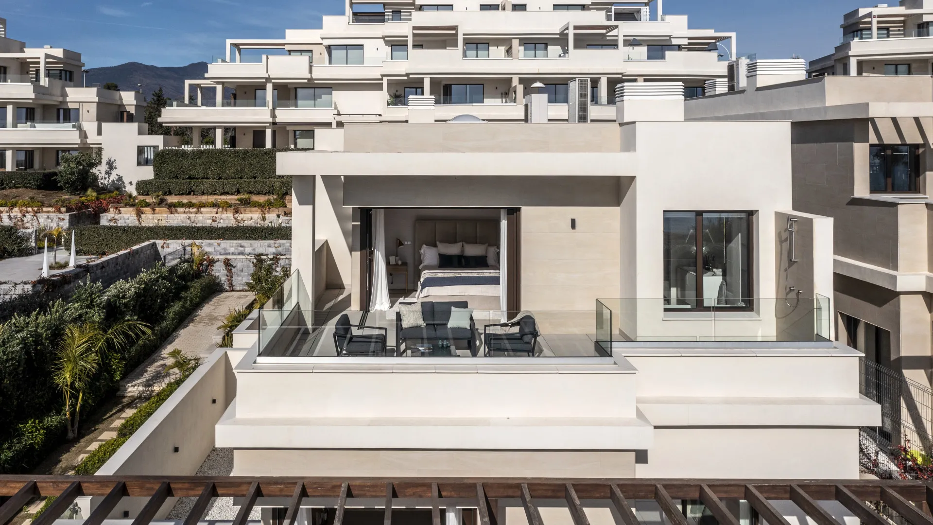 Se vende villa en Beach Side New Golden Mile