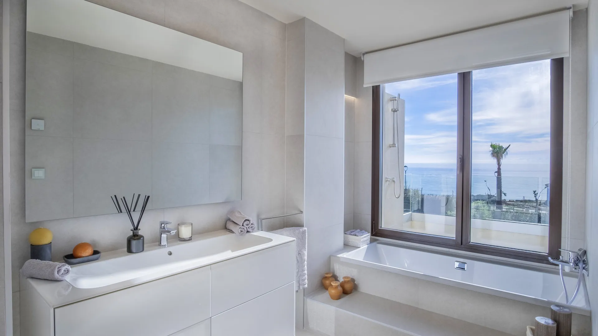 Se vende villa en Beach Side New Golden Mile