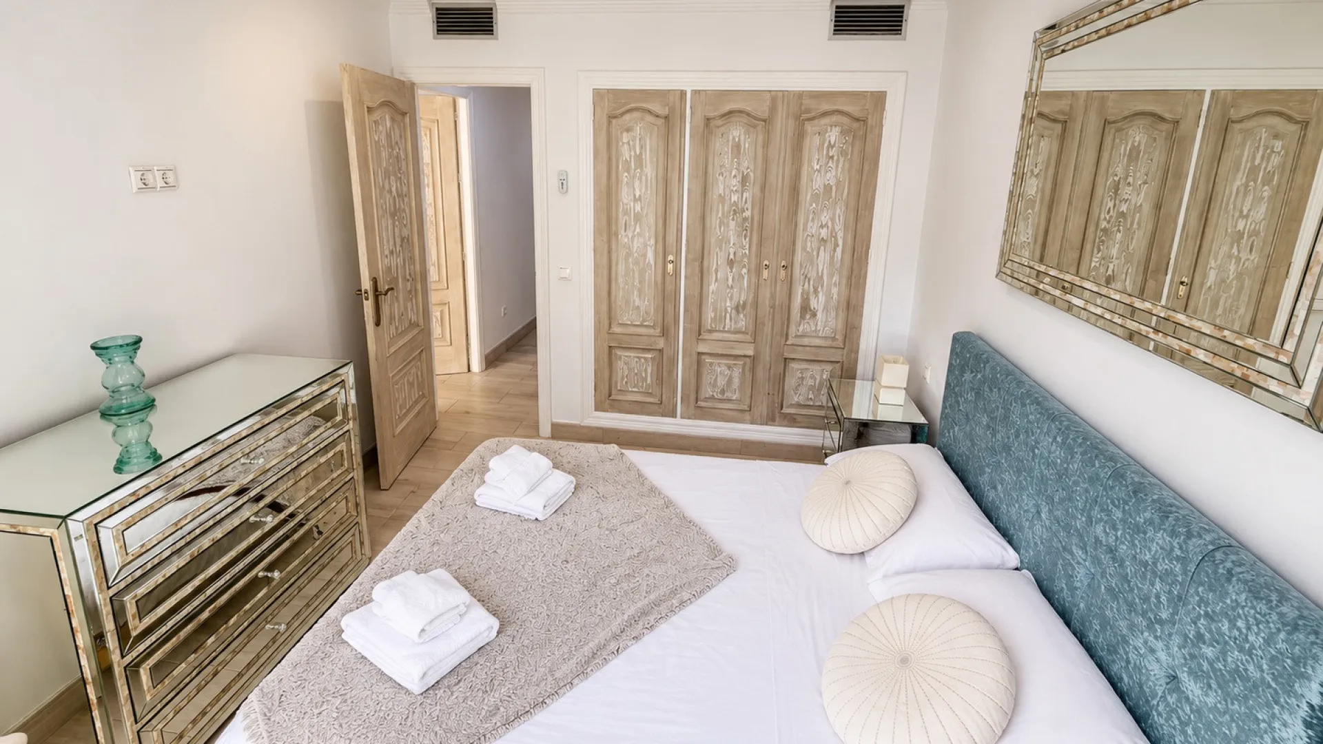 Apartamento planta baja a la venta en Los Pinos de Aloha