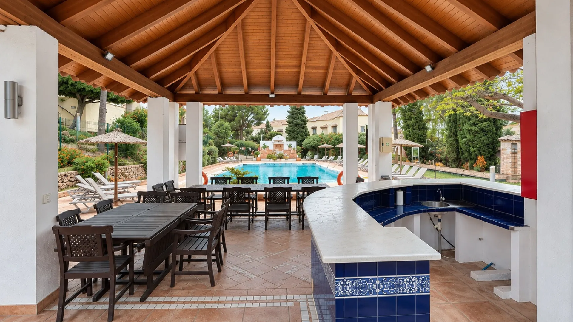 Apartamento planta baja a la venta en Los Pinos de Aloha