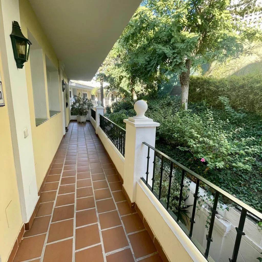 Oficina a la venta en Aloha Gardens