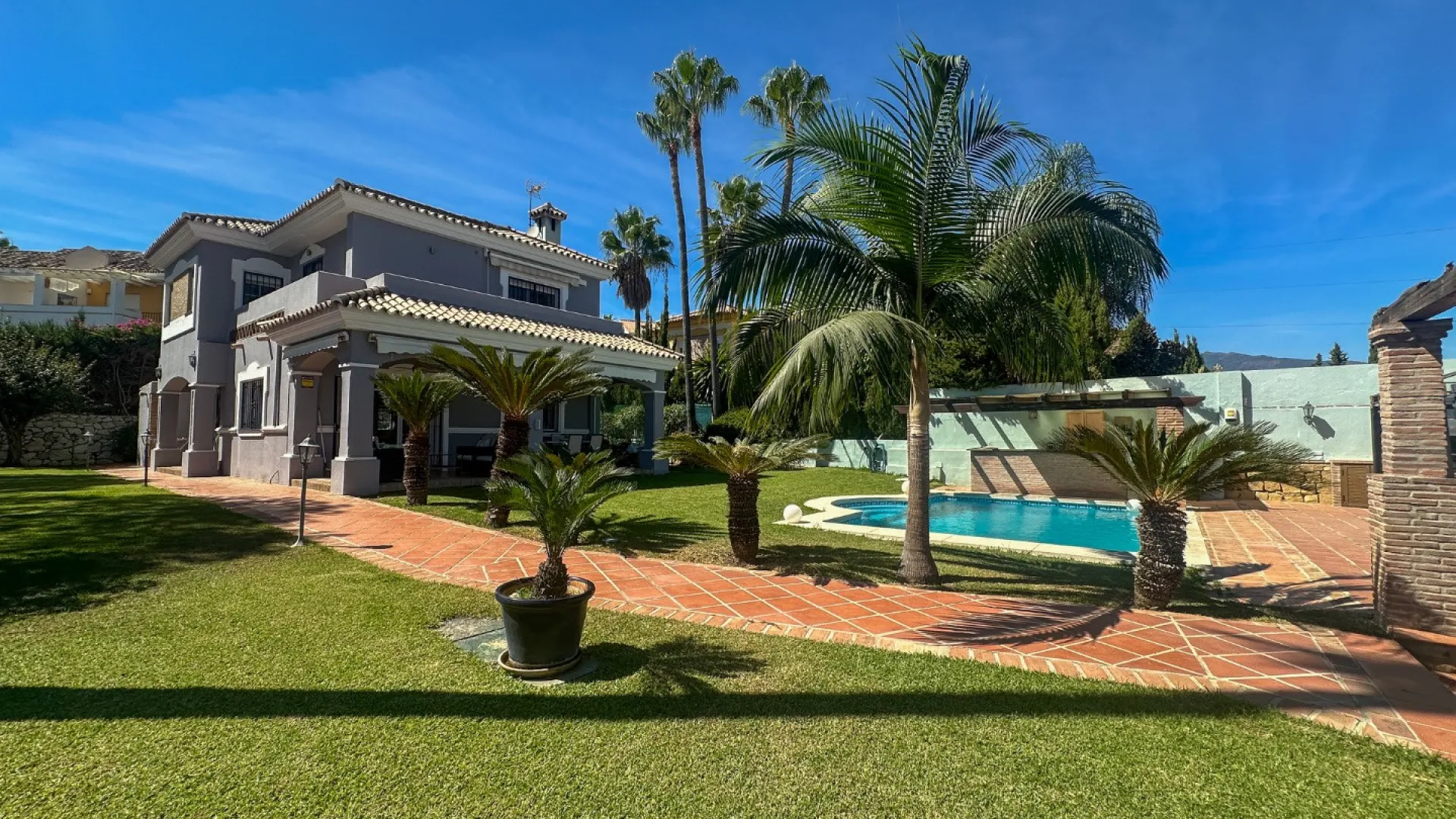 Villa for sale in Monte Biarritz