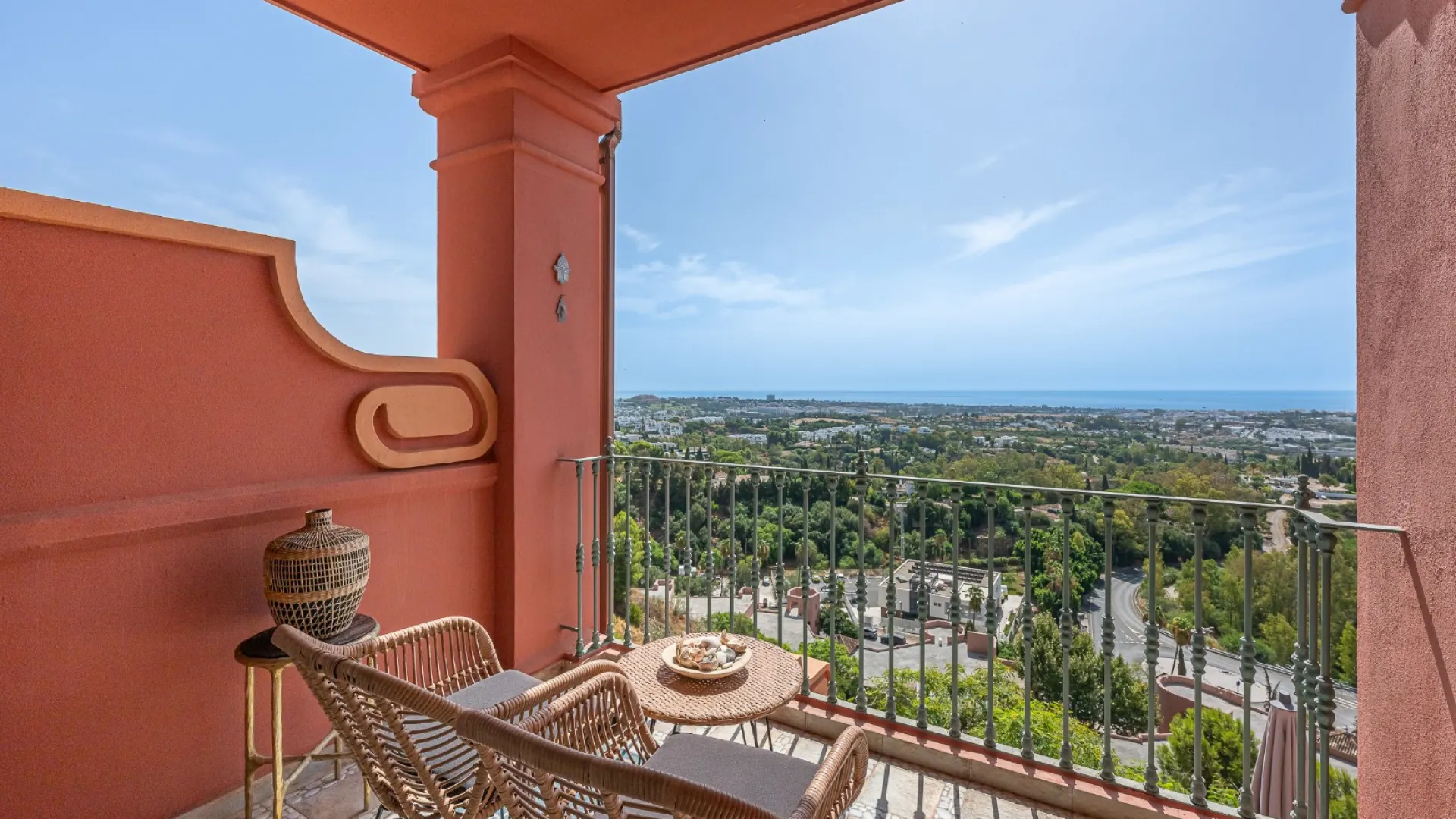 Duplex with 4 bedrooms for sale in Monte Halcones