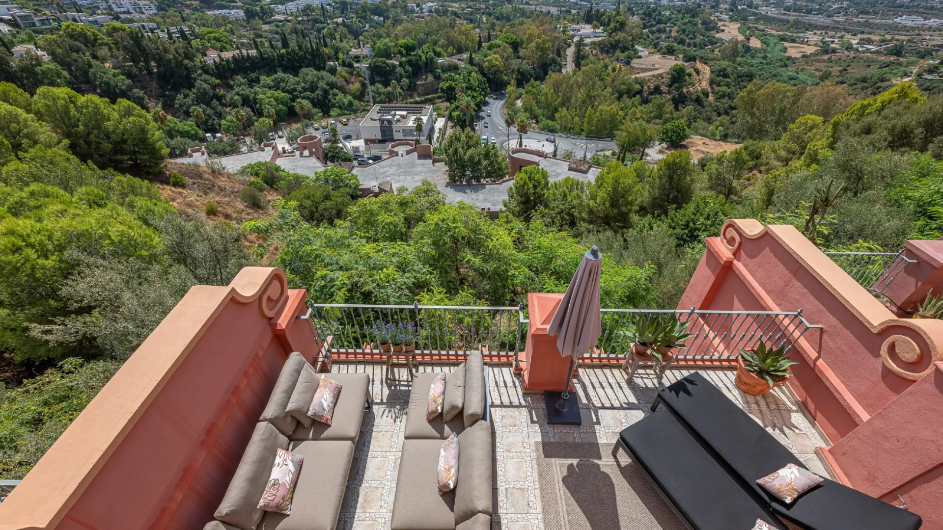 Duplex with 4 bedrooms for sale in Monte Halcones
