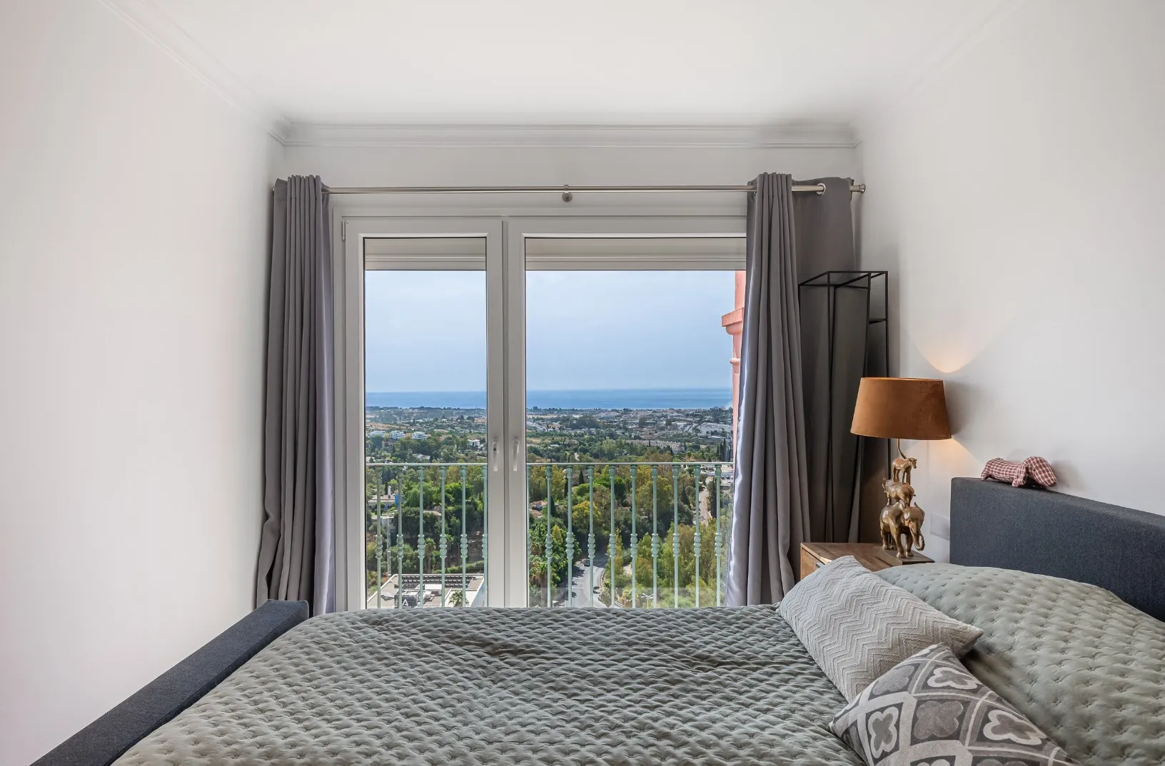 Duplex with 4 bedrooms for sale in Monte Halcones