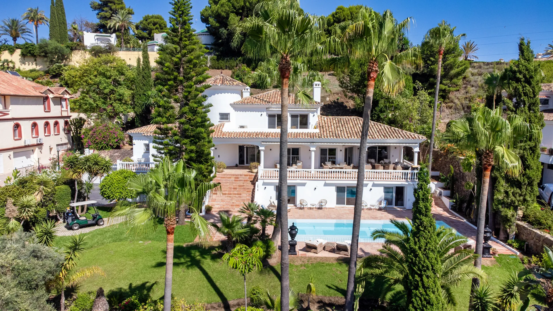 Villa de 5 dormitorios en venta en El Paraiso