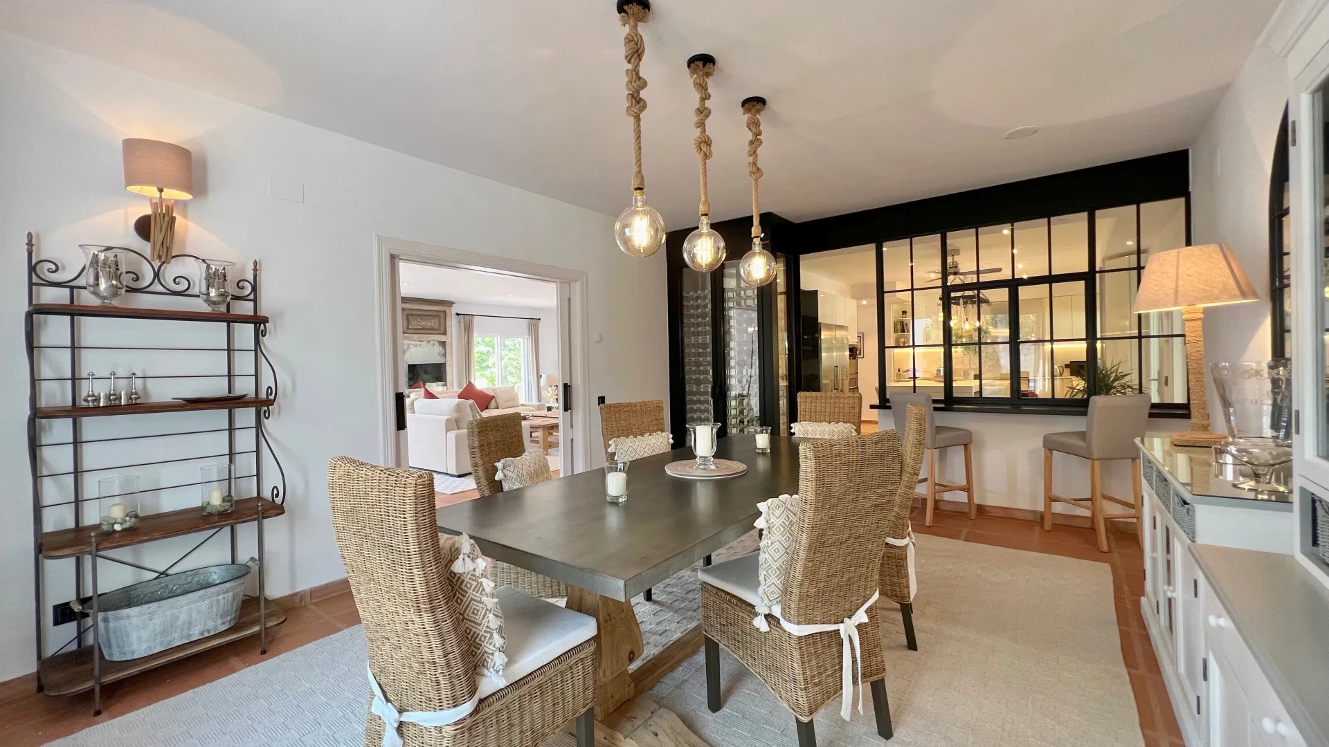 Villa de 5 dormitorios en venta en El Paraiso