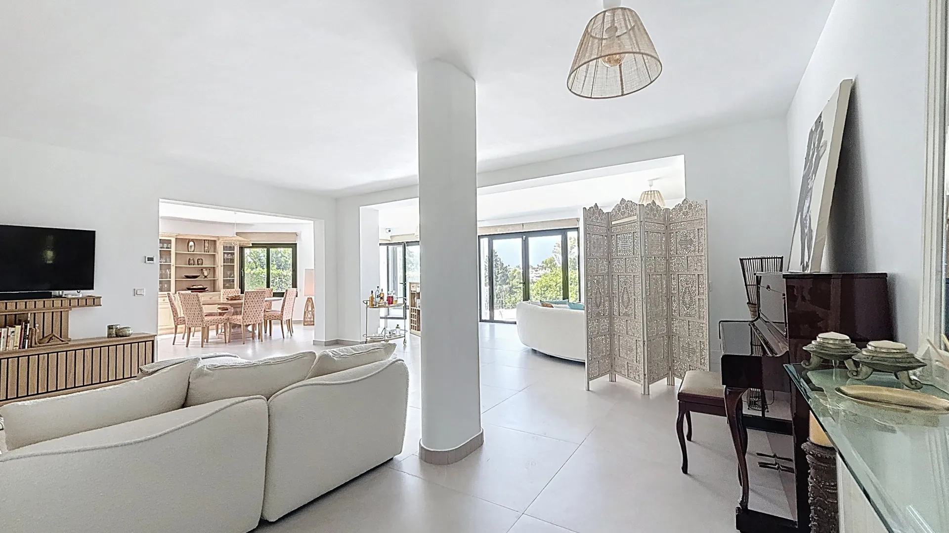 Villa for sale in Guadalmina Alta with 4 bedrooms