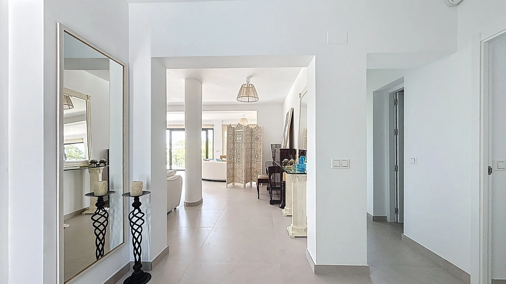 Villa for sale in Guadalmina Alta with 4 bedrooms