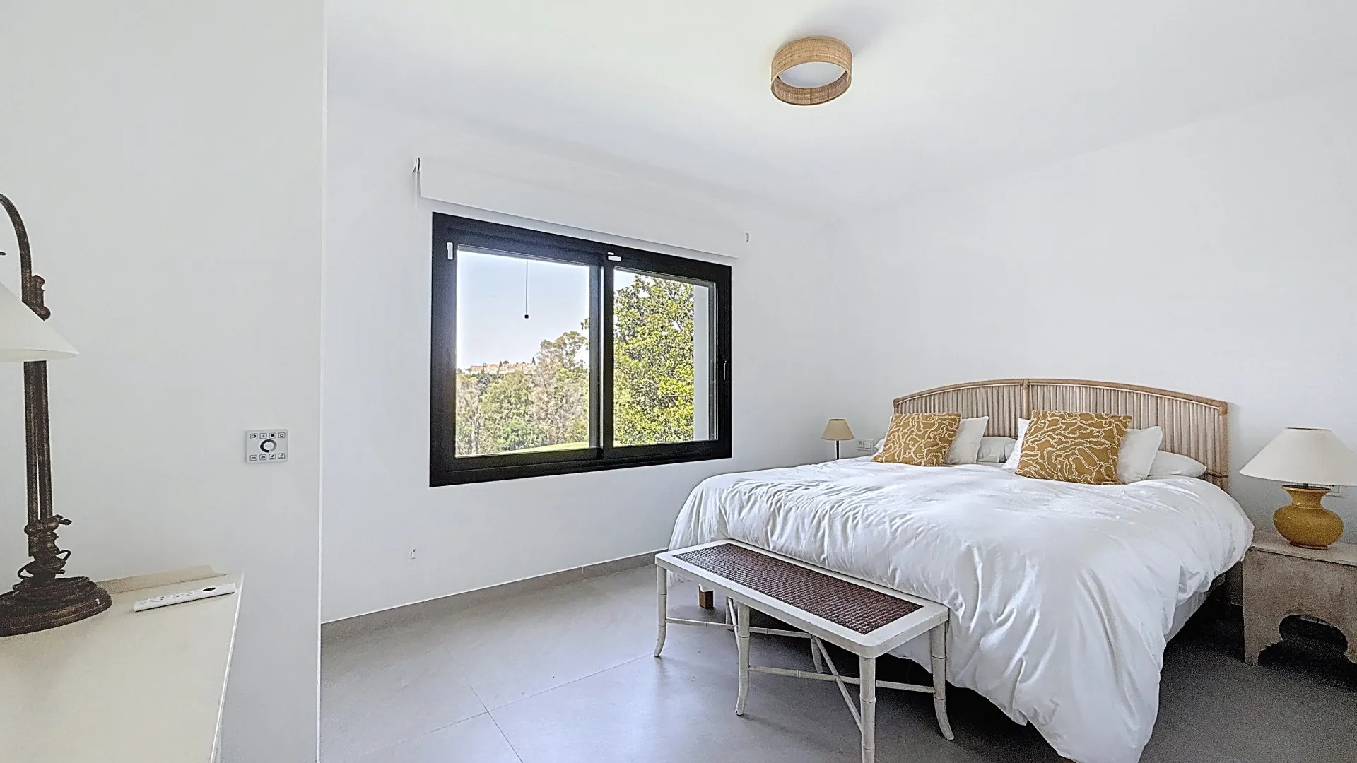 Villa for sale in Guadalmina Alta with 4 bedrooms