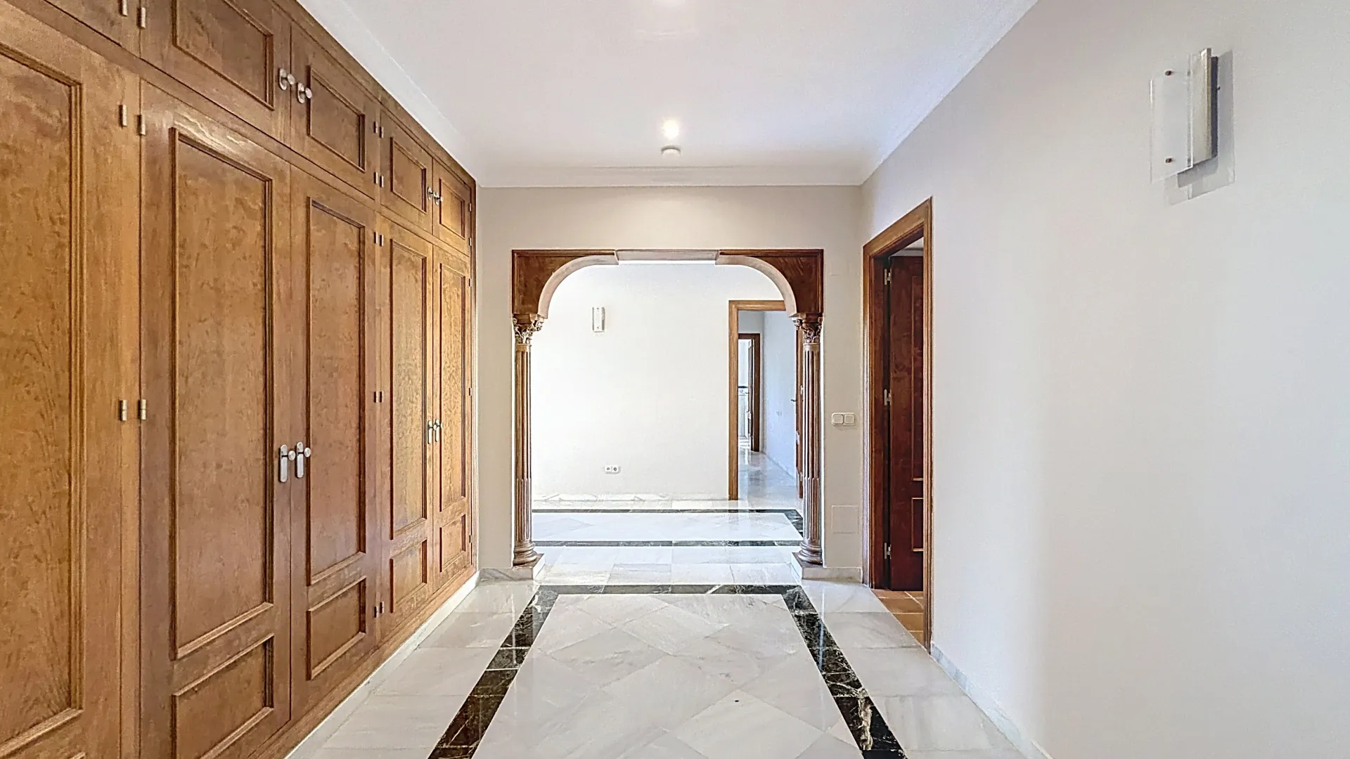 Villa con 6 dormitorios en venta en La Resina Golf