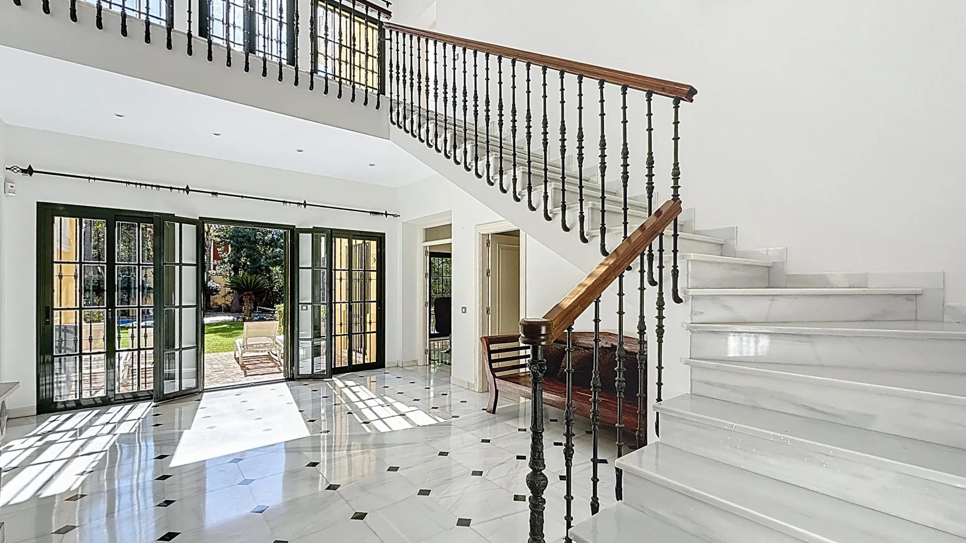 For sale villa in Casasola with 6 bedrooms